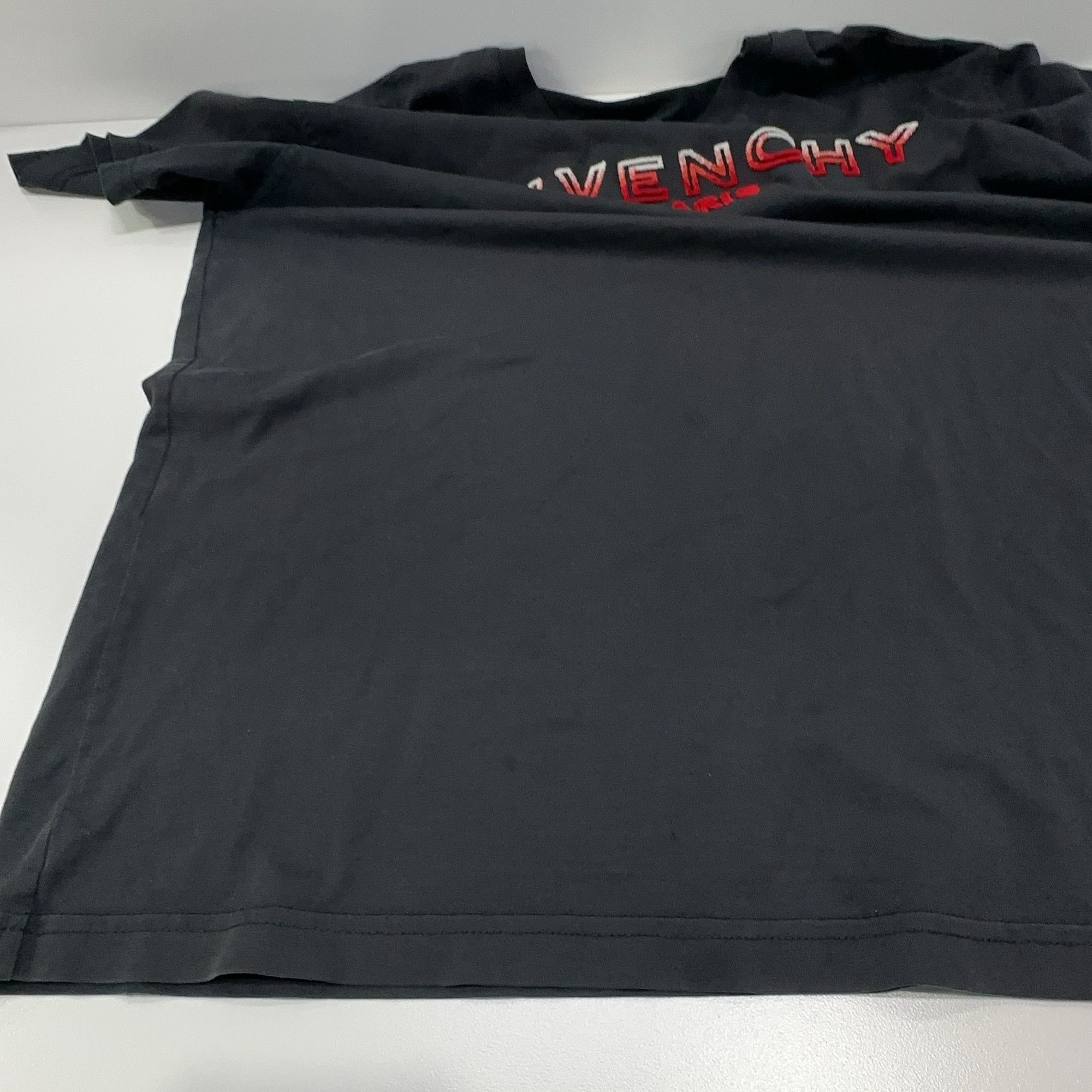 Givenchy Givenchy Gradient Logo T-Shirt Size XL Size US XL / EU 56 / 4 - 11 Thumbnail