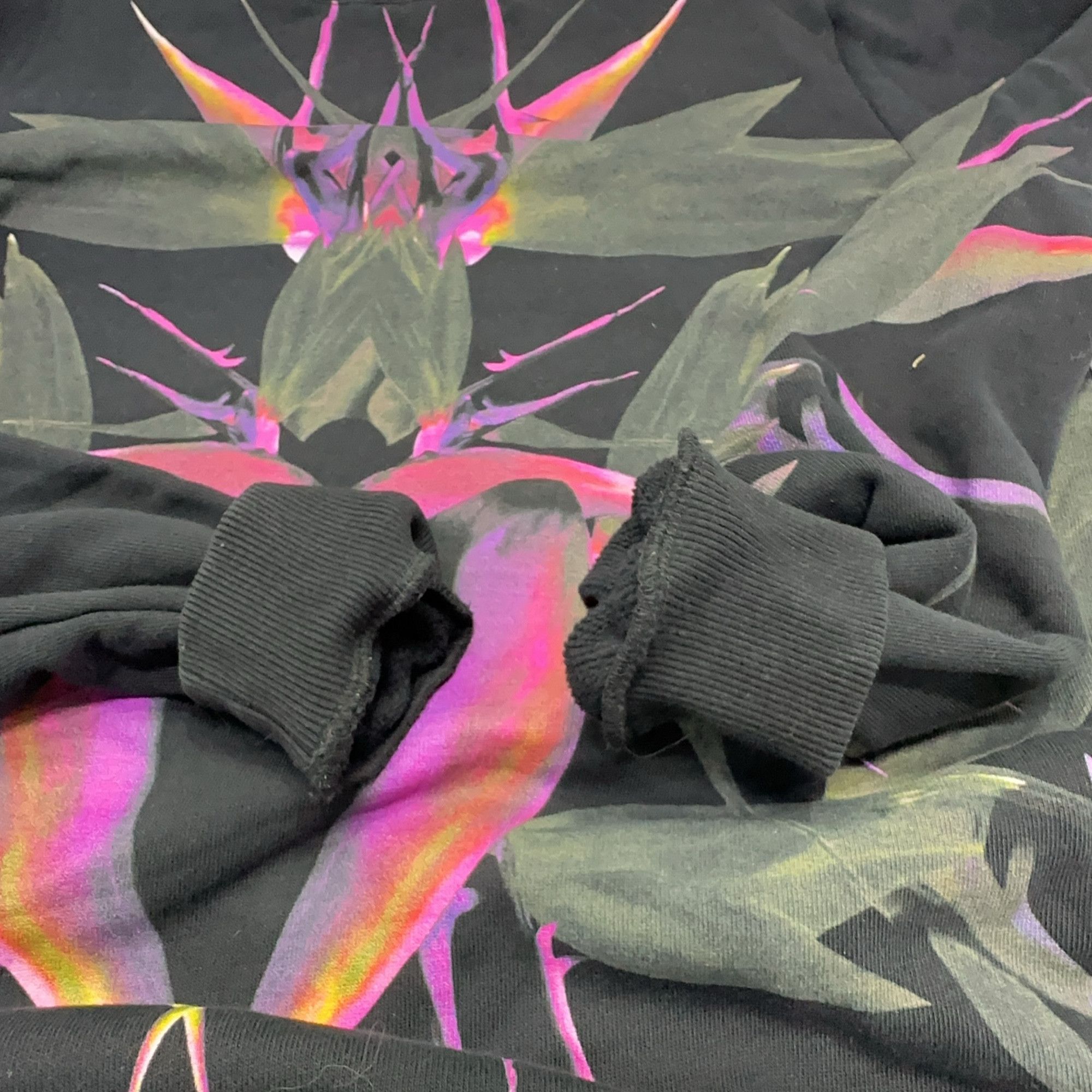 Givenchy Givenchy Floral Print Sweatshirt Size M Size US M / EU 48-50 / 2 - 9 Thumbnail