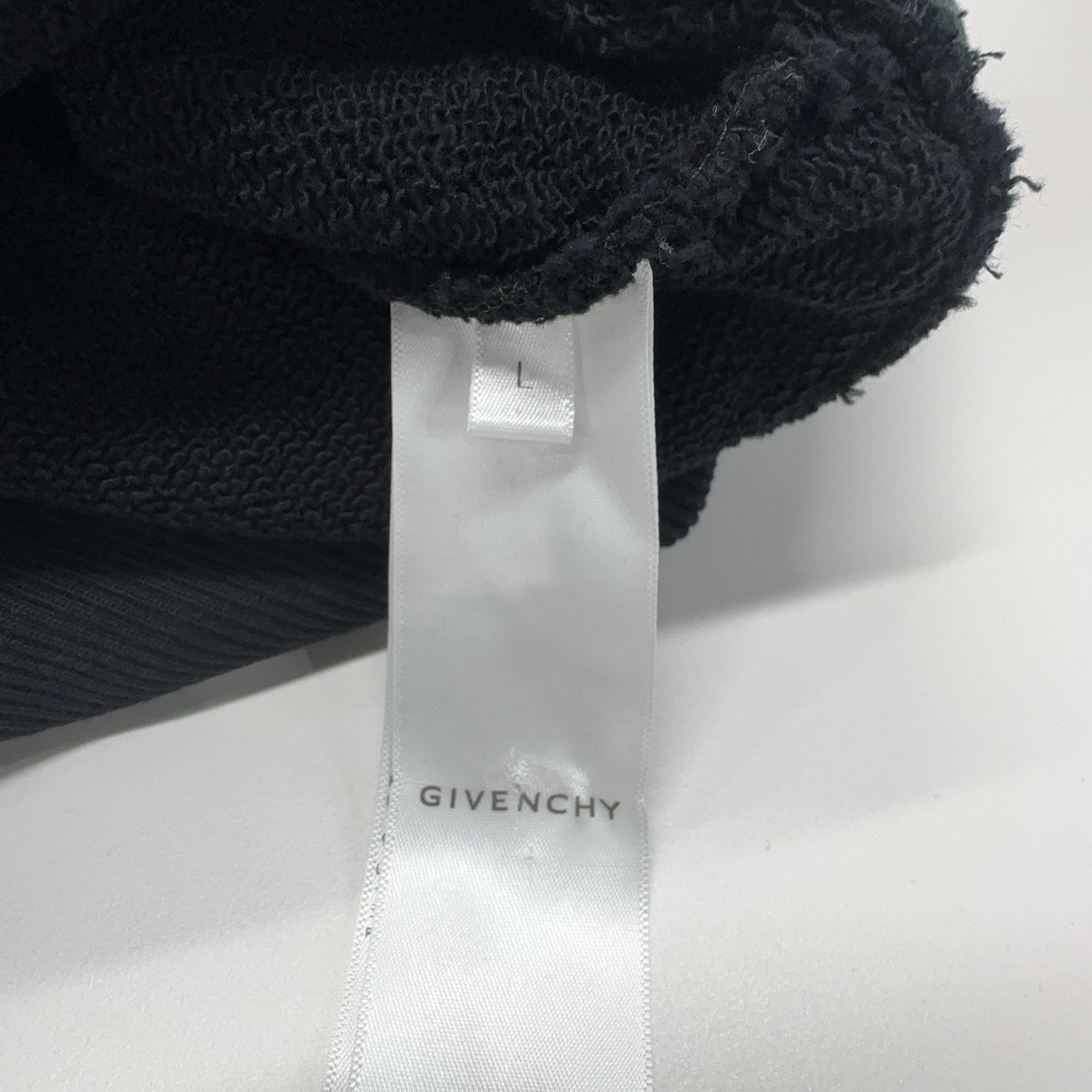Givenchy Givenchy Logo Ring Detail Sweatshirt Size L Size US L / EU 52-54 / 3 - 4 Thumbnail