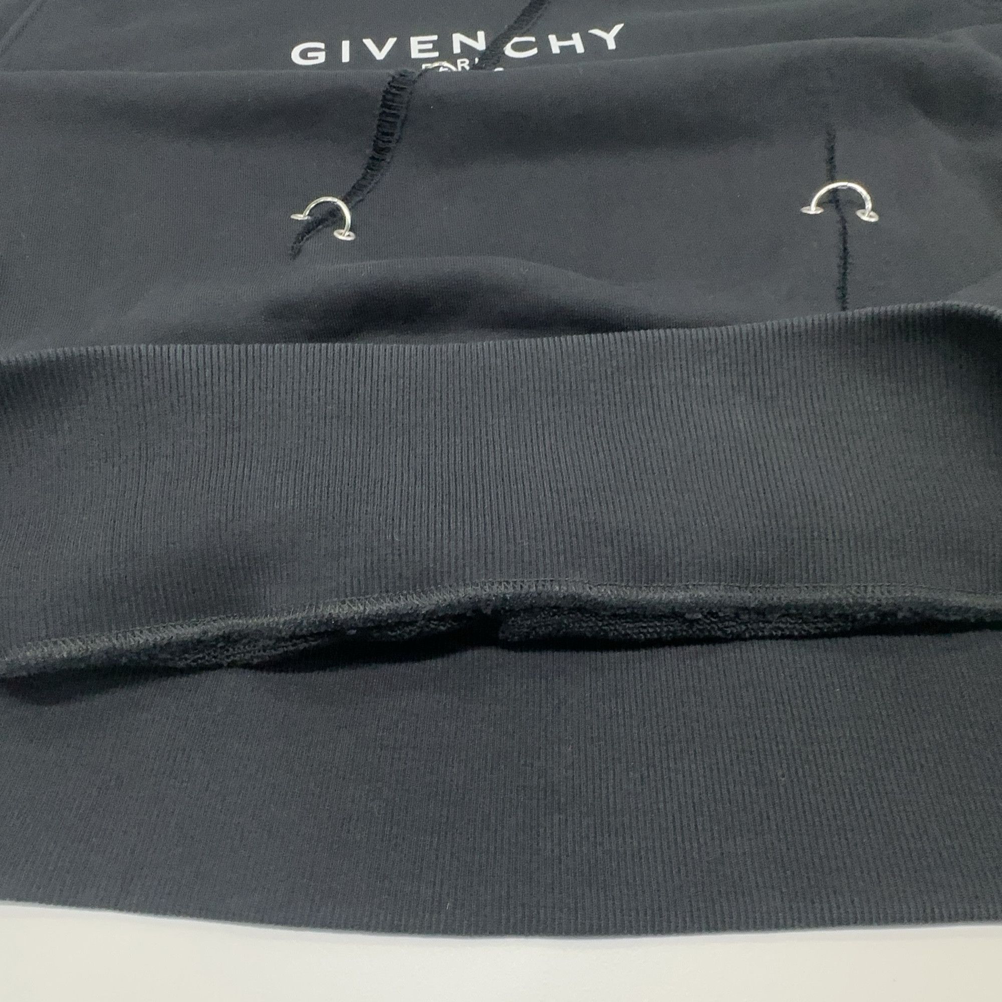 Givenchy Givenchy Logo Ring Detail Sweatshirt Size L Size US L / EU 52-54 / 3 - 7 Thumbnail