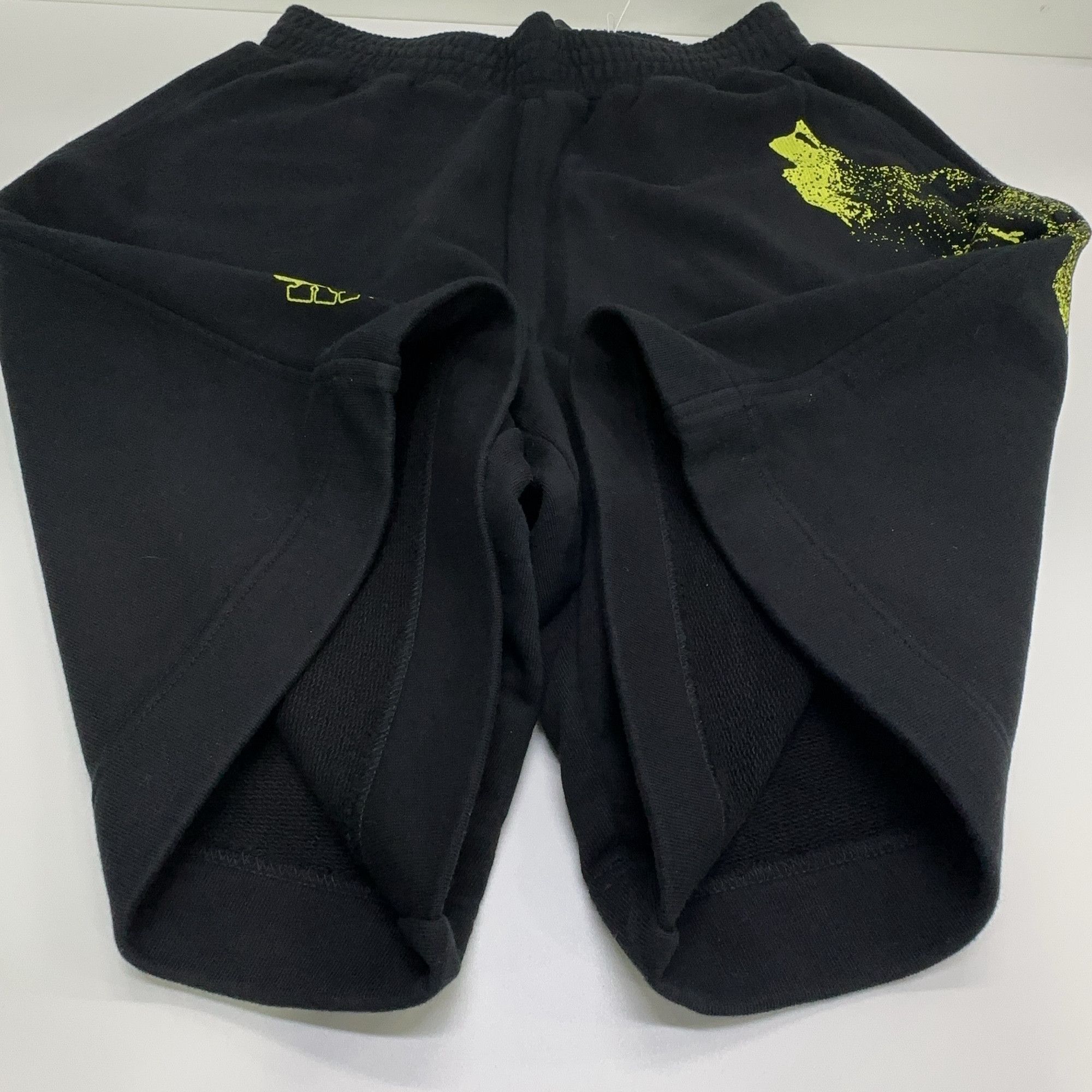 Givenchy Givenchy Smiley Print Sweatshorts Size XS Size US 28 / EU 44 - 10 Thumbnail