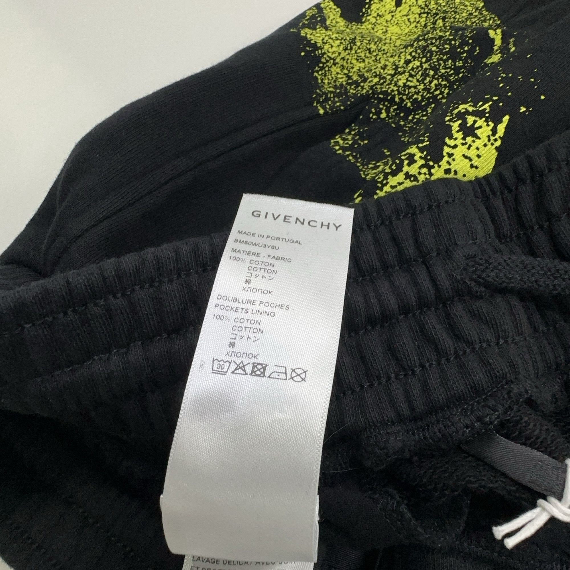 Givenchy Givenchy Smiley Print Sweatshorts Size XS Size US 28 / EU 44 - 6 Thumbnail