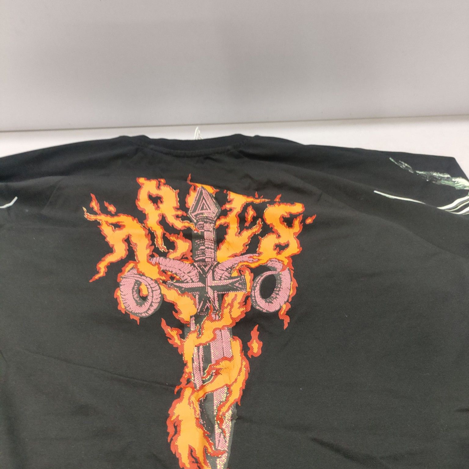 Givenchy Givenchy Scorpion Ram Print Long Sleeve T-Shirt Size M Size US M / EU 48-50 / 2 - 7 Thumbnail