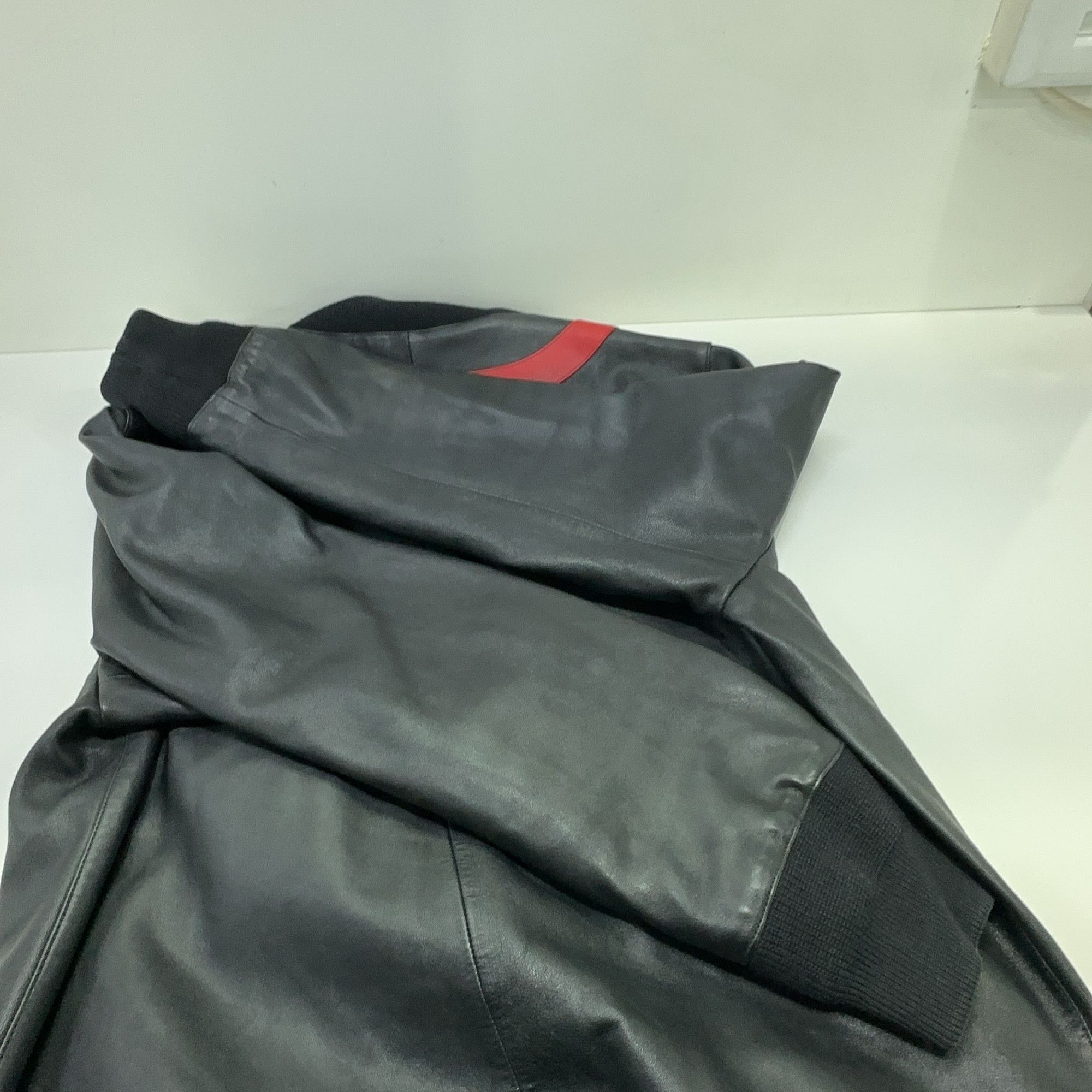 Givenchy Givenchy Star Leather Bomber Jacket Size L Size US L / EU 52-54 / 3 - 13 Thumbnail