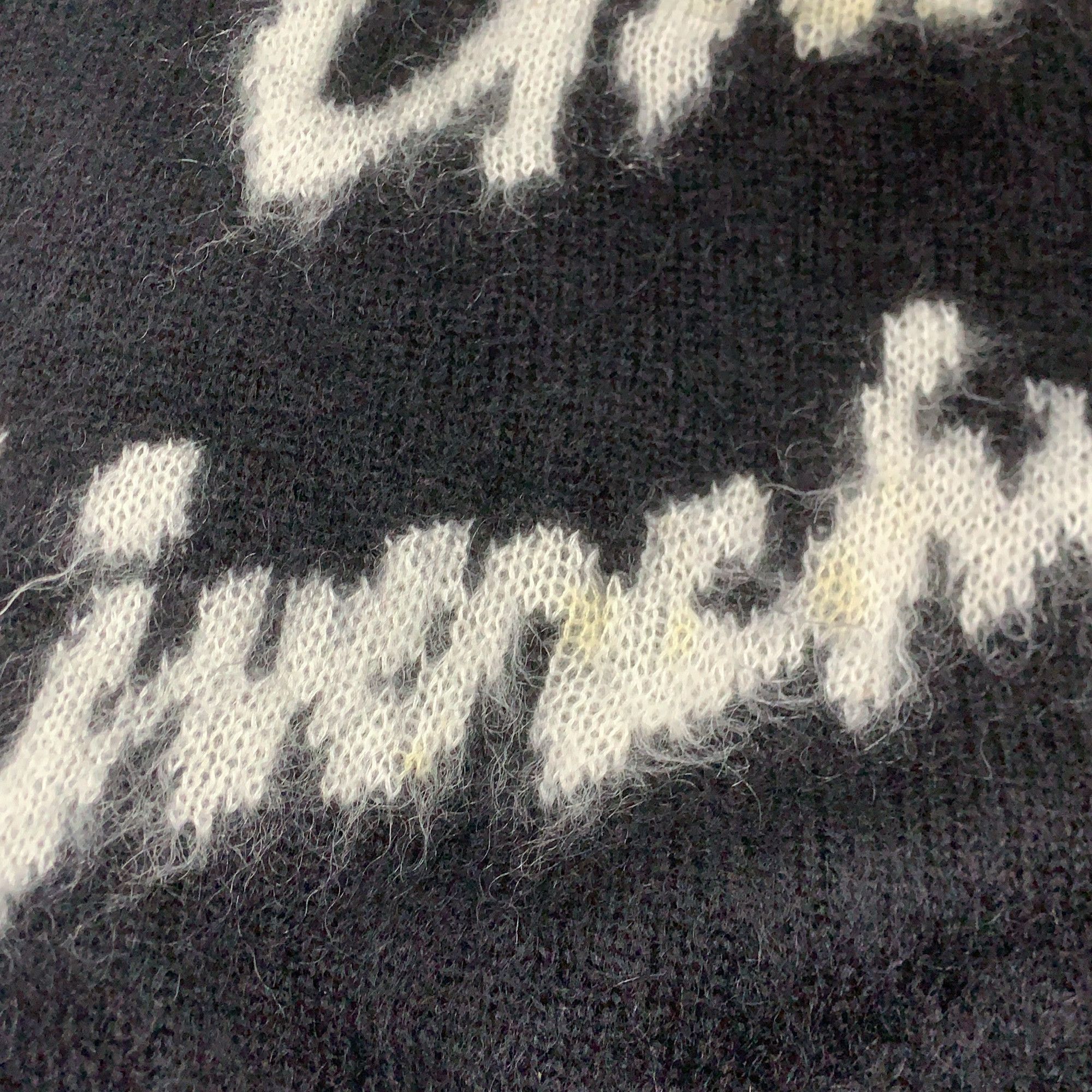 Givenchy Givenchy Script Logo Mohair Sweater Size M Size US M / EU 48-50 / 2 - 10 Thumbnail