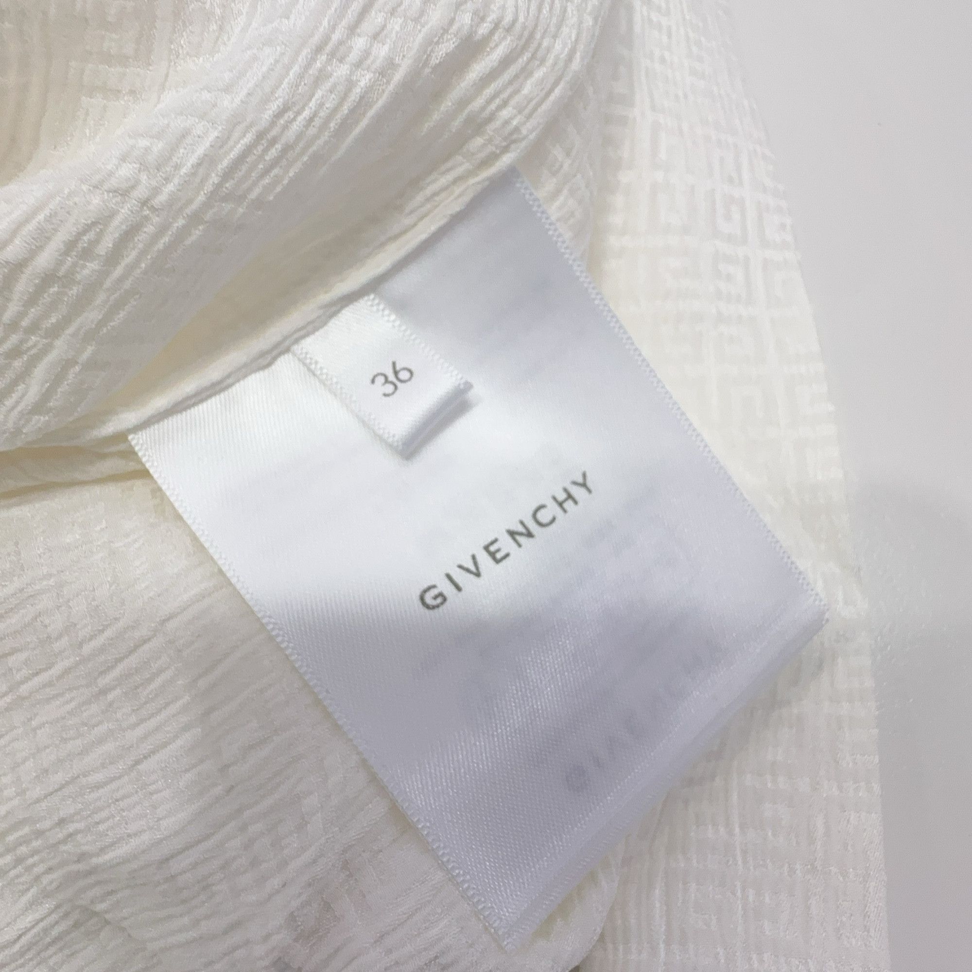 Givenchy Givenchy Logo Pattern Silk Tie Neck Blouse Size 36 Size XS / US 0-2 / IT 36-38 - 6 Thumbnail