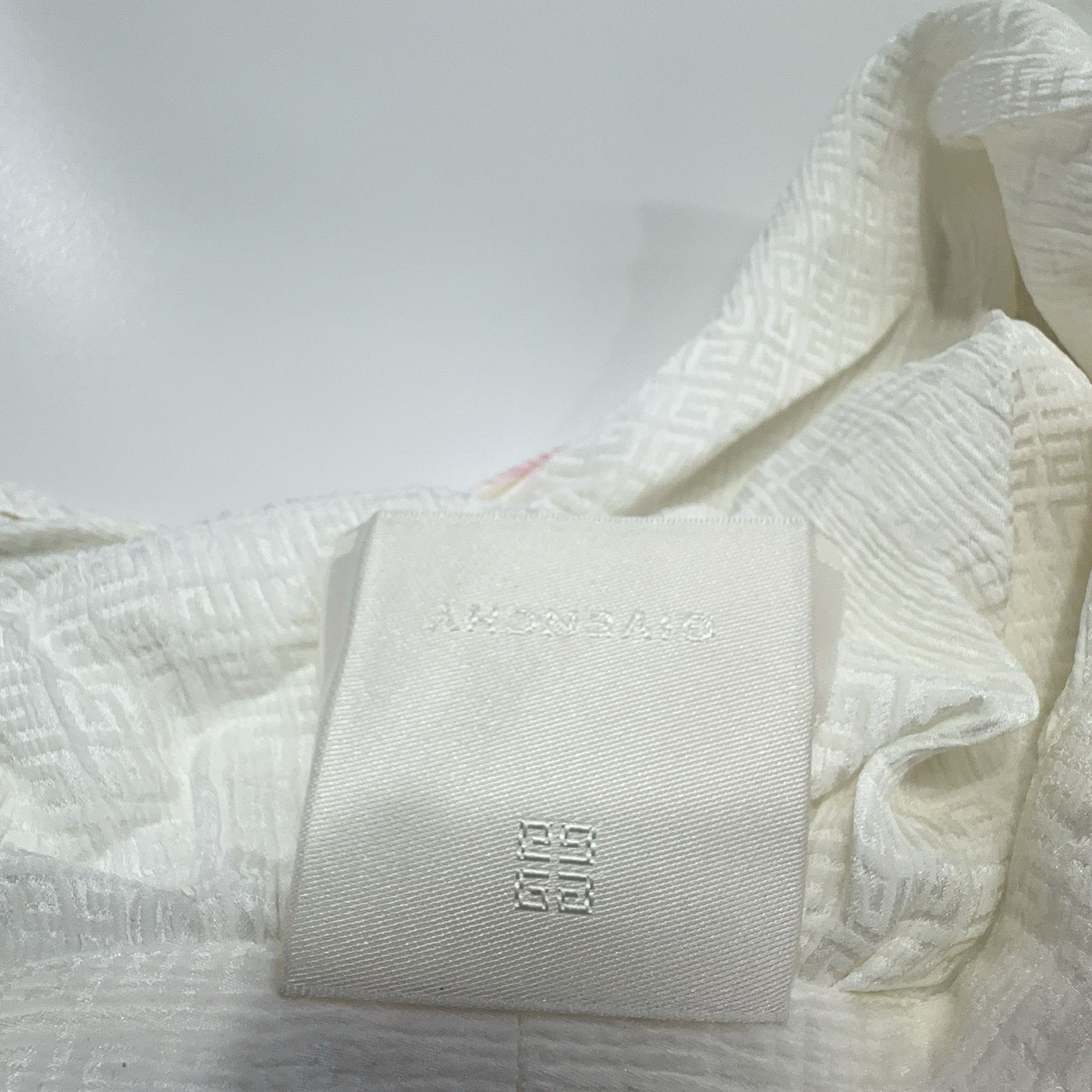 Givenchy Givenchy Logo Pattern Silk Tie Neck Blouse Size 36 Size XS / US 0-2 / IT 36-38 - 5 Thumbnail