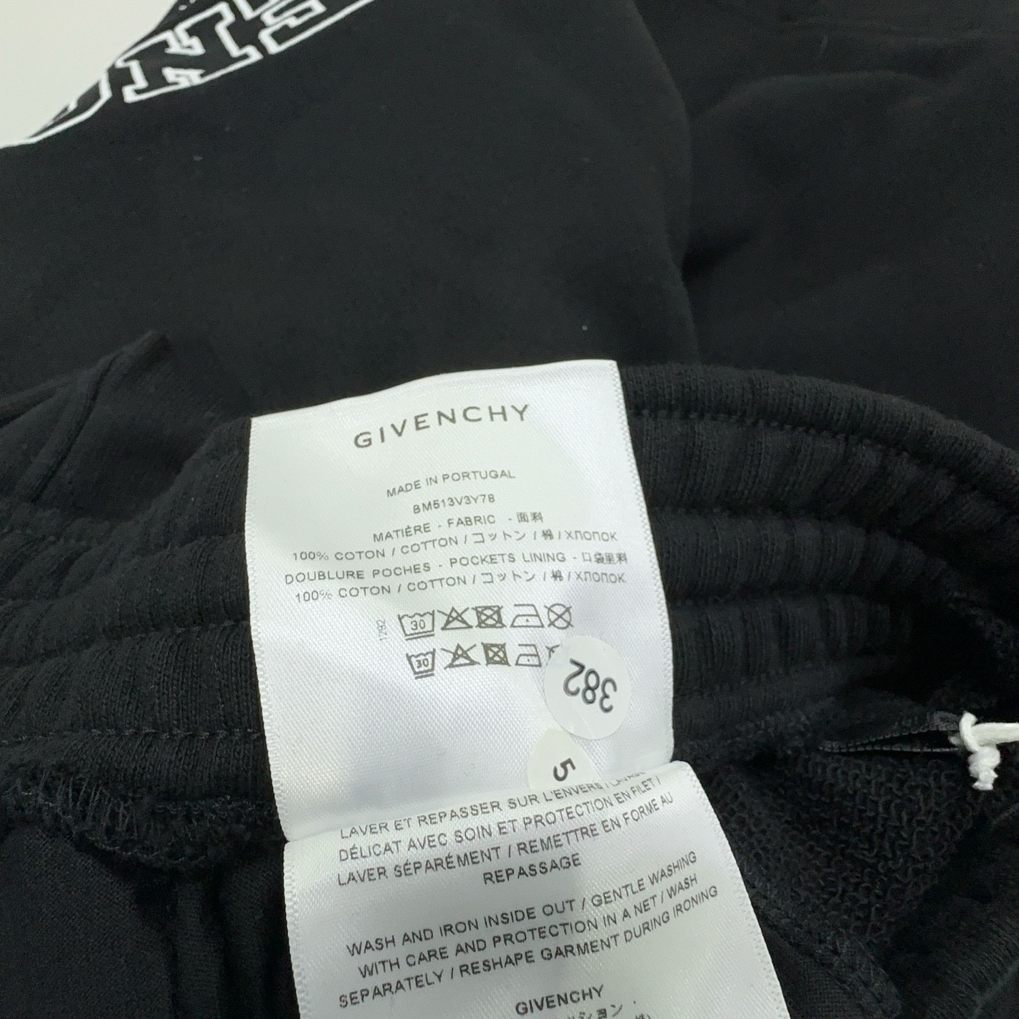 Givenchy Givenchy Embroidered Logo Shorts Size XL Size US 36 / EU 52 - 5 Thumbnail