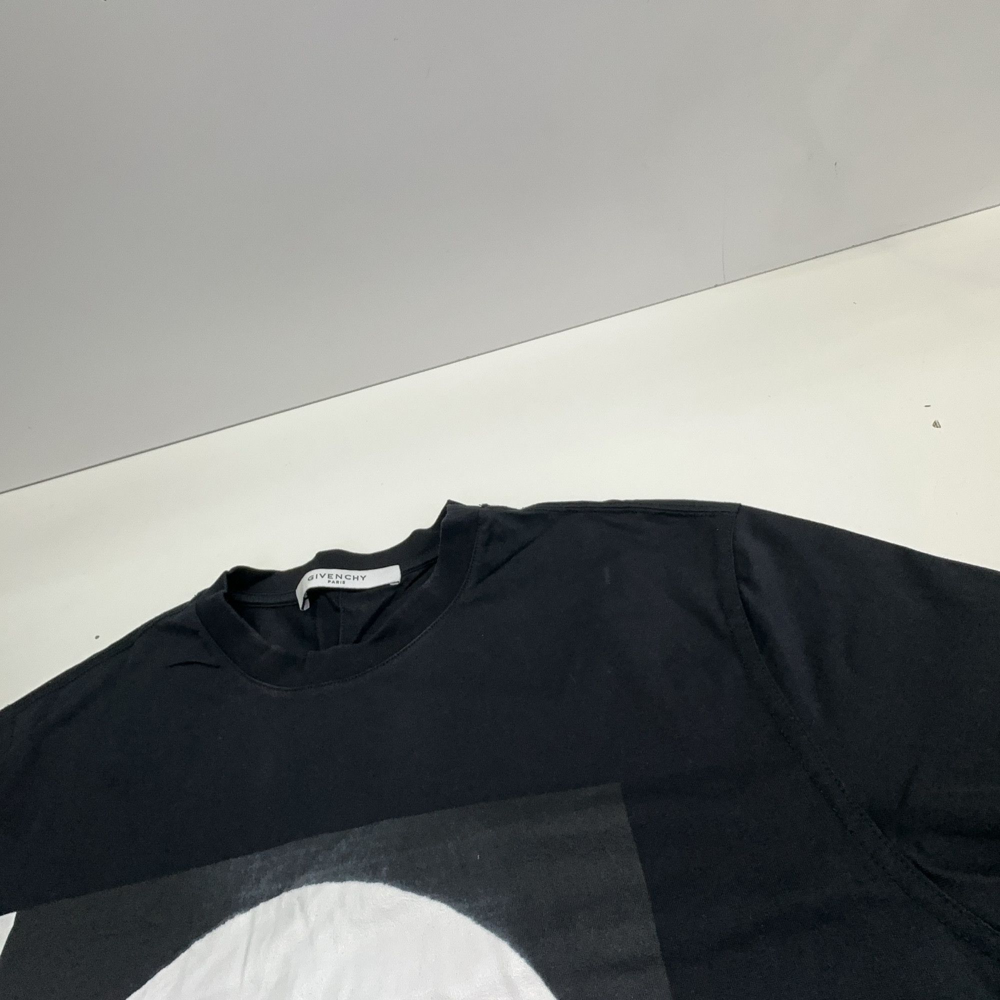 Givenchy Givenchy Graphic Print T-Shirt Size S Size US S / EU 44-46 / 1 - 6 Thumbnail