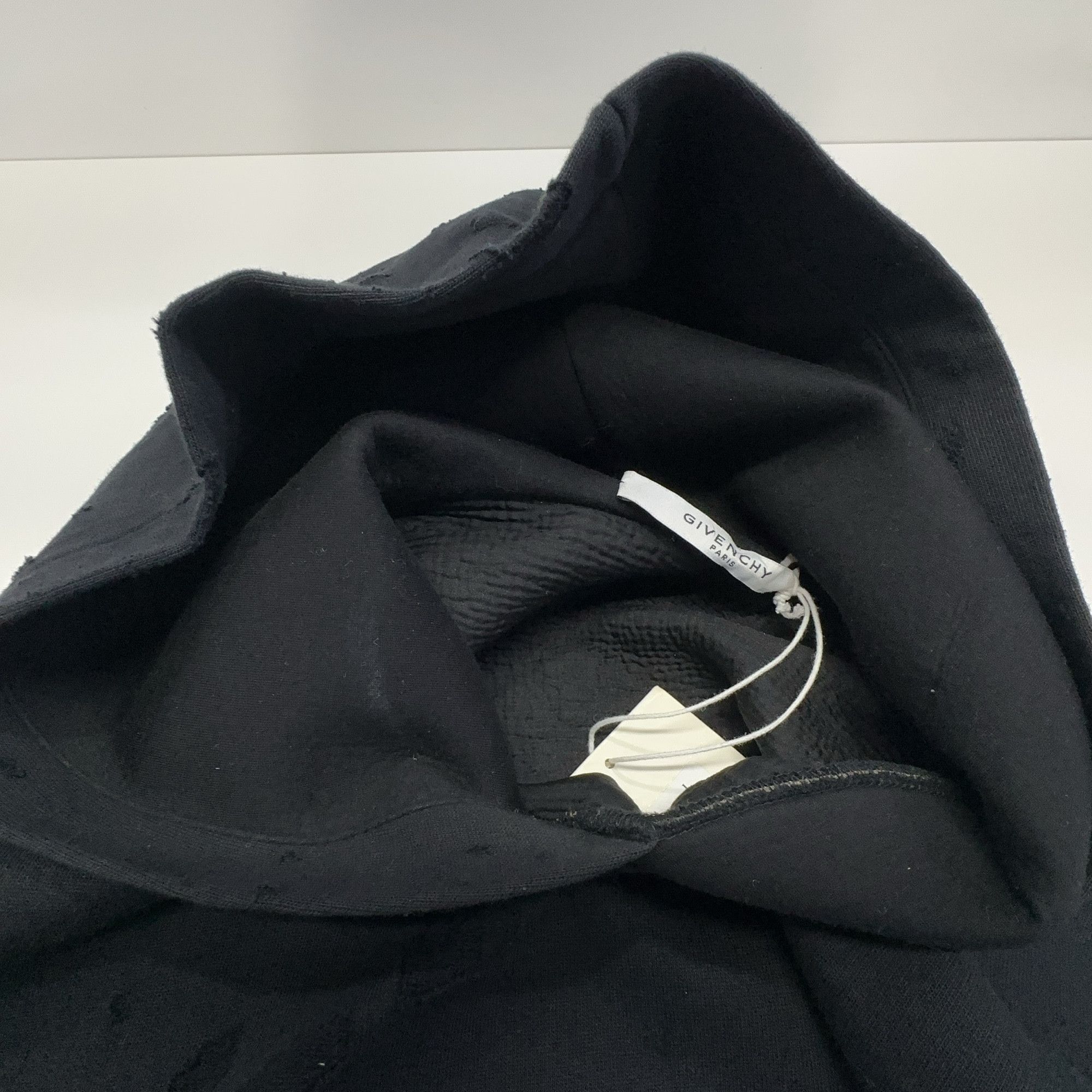 Givenchy Givenchy Distressed Hoodie Size L Size US L / EU 52-54 / 3 - 6 Thumbnail