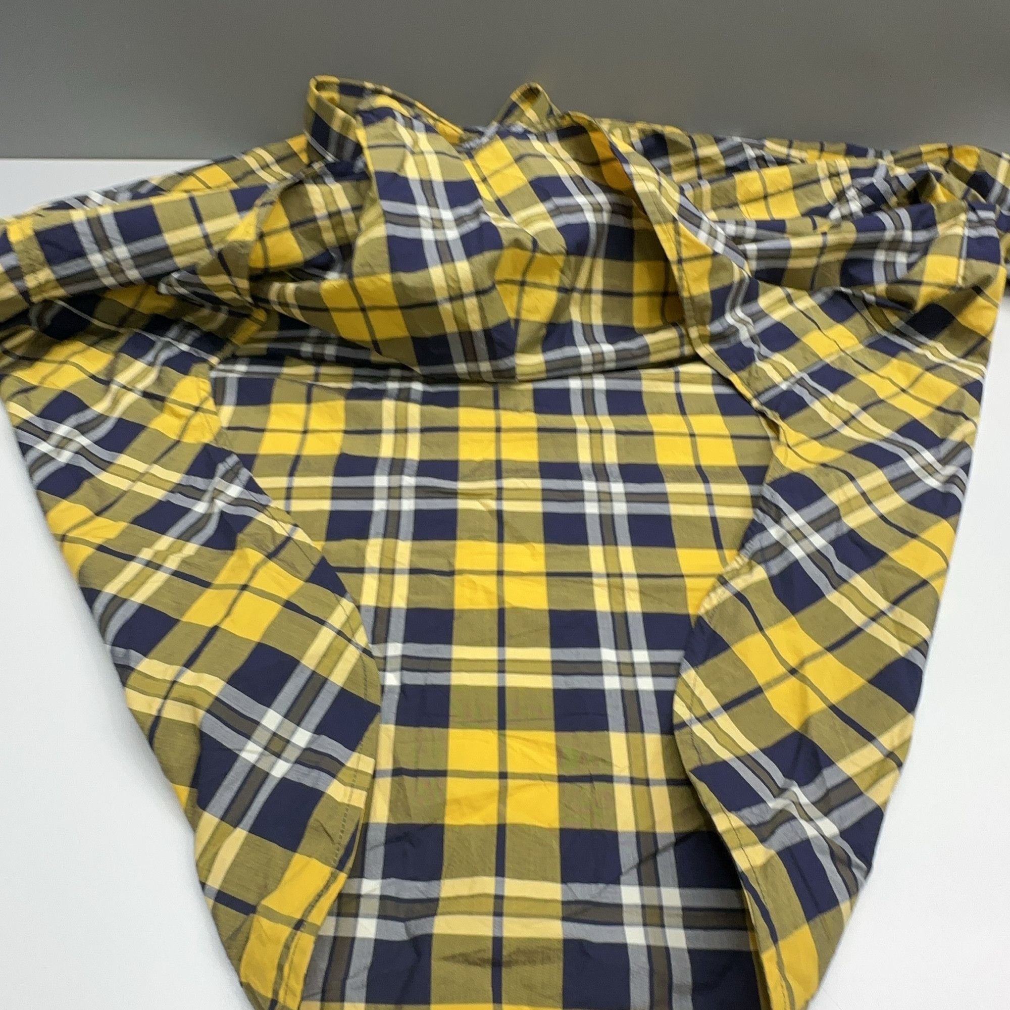 Givenchy Givenchy Plaid Button Up Shirt Size 39 Size US M / EU 48-50 / 2 - 7 Thumbnail