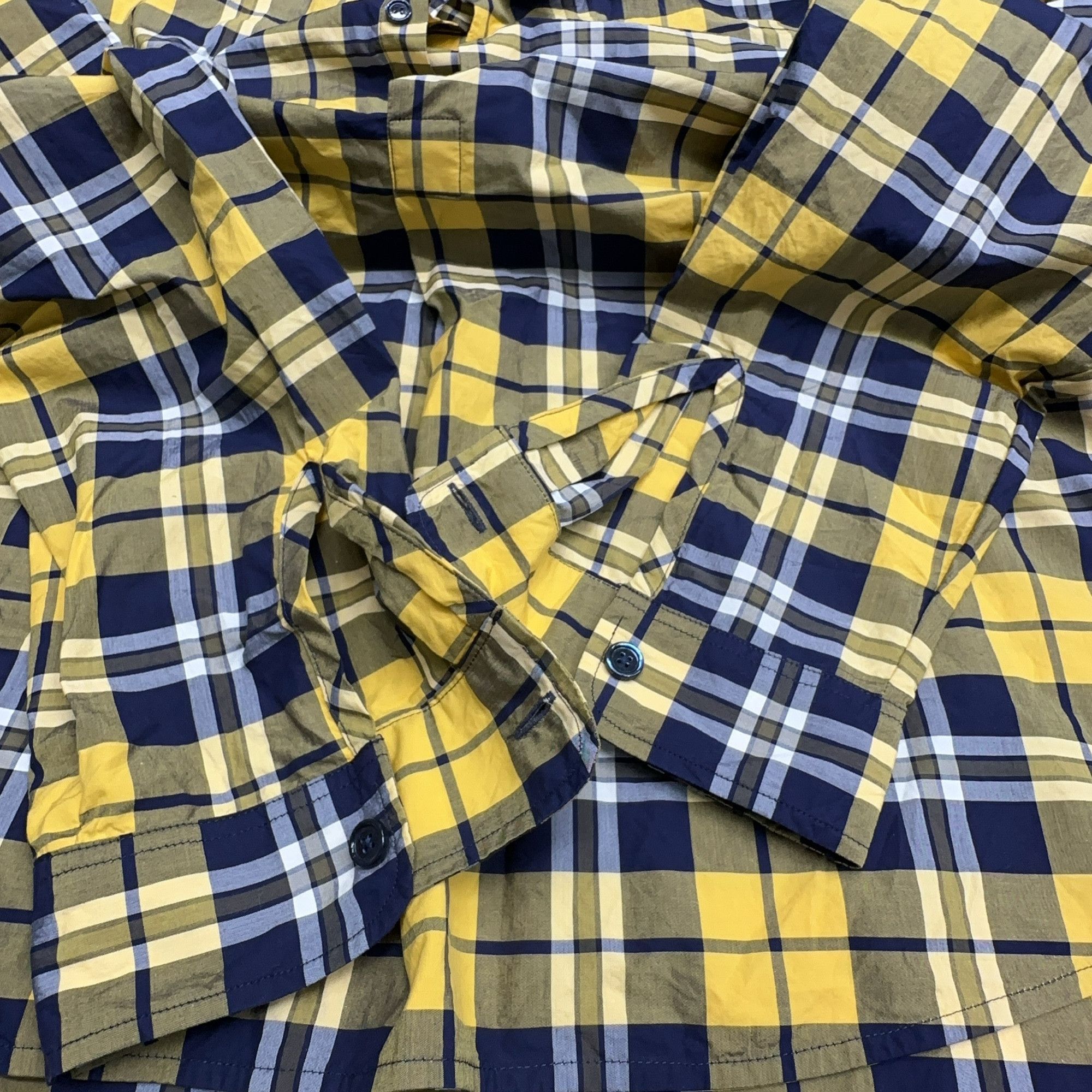 Givenchy Givenchy Plaid Button Up Shirt Size 39 Size US M / EU 48-50 / 2 - 9 Thumbnail