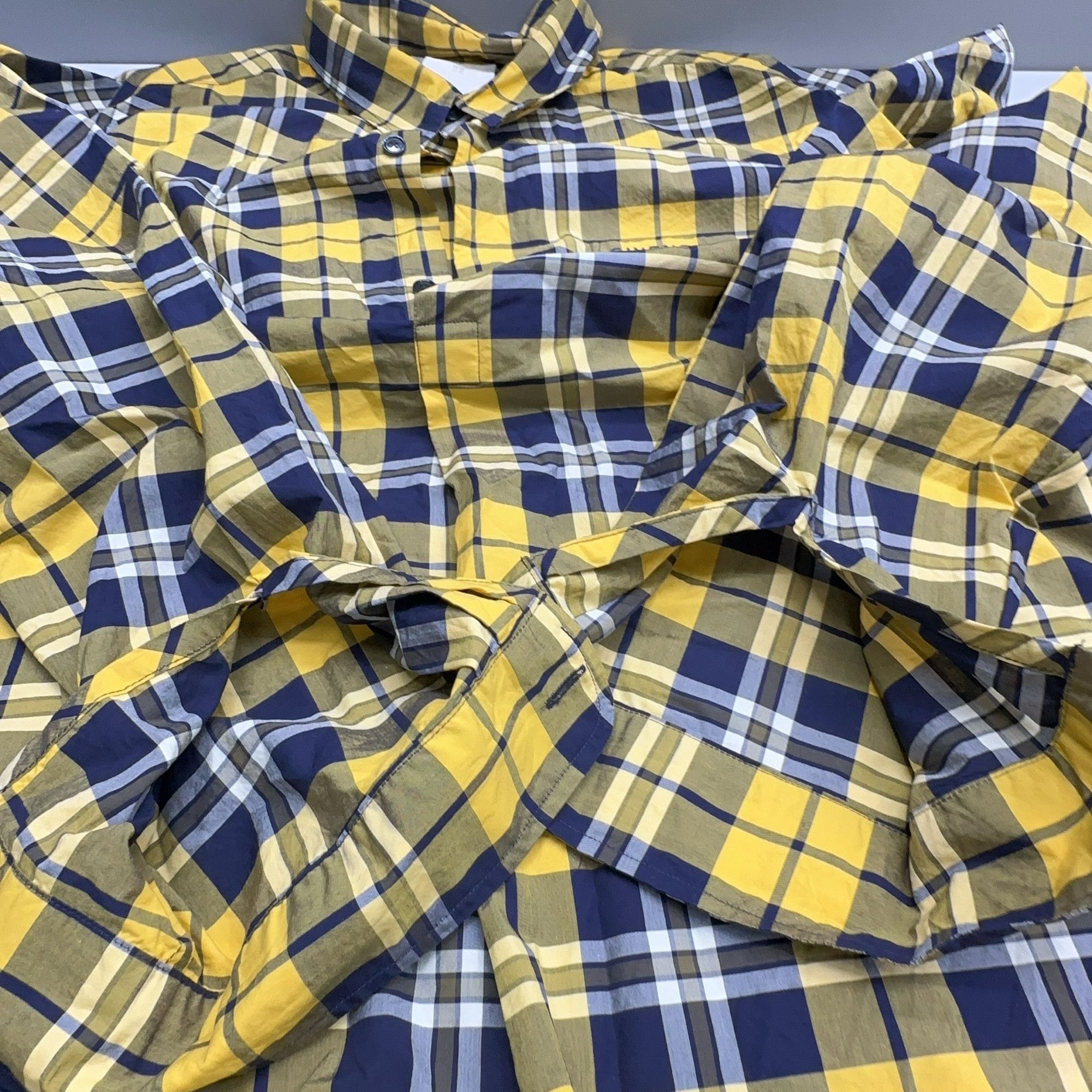 Givenchy Givenchy Plaid Button Up Shirt Size 39 Size US M / EU 48-50 / 2 - 8 Thumbnail