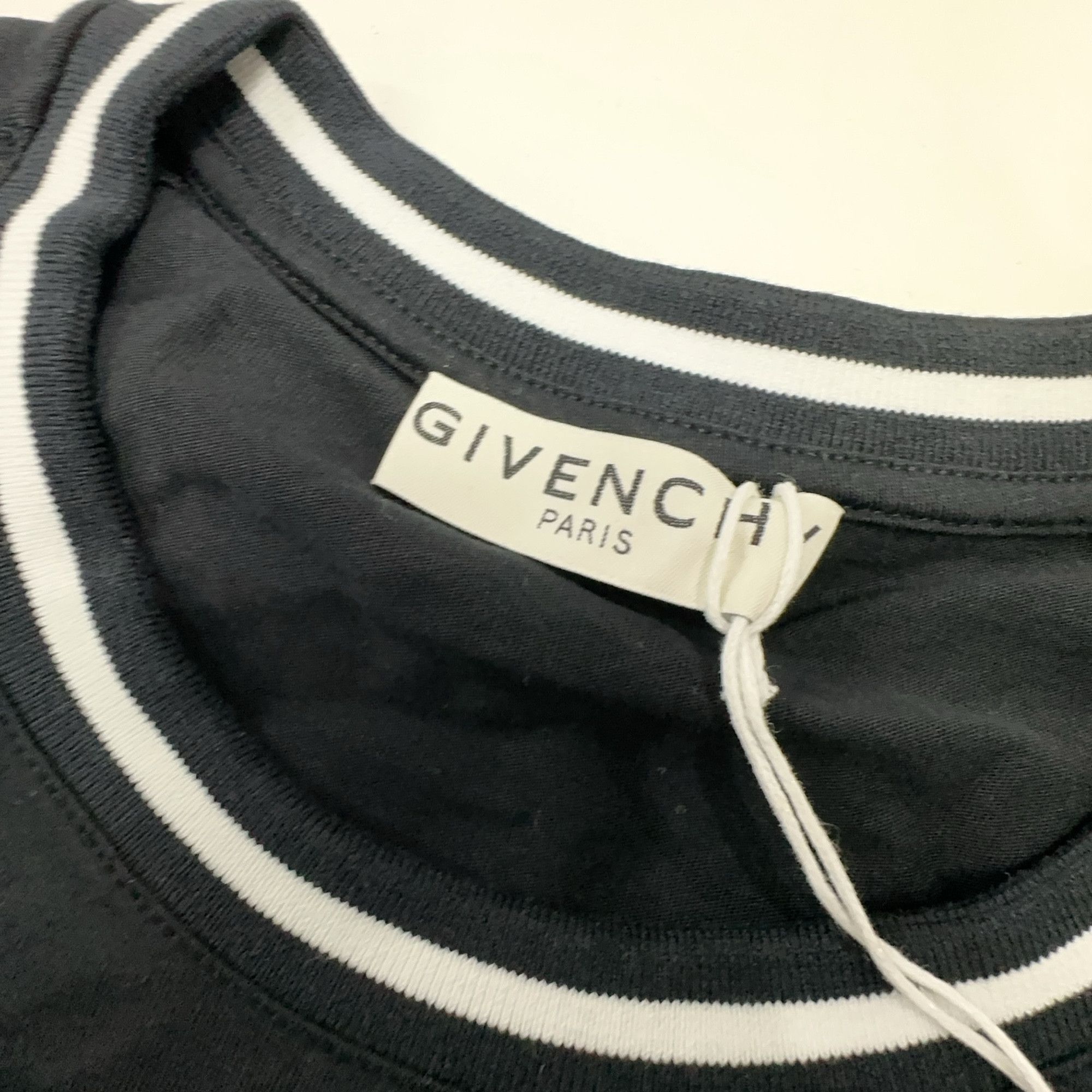 Givenchy Givenchy Logo Panel T-Shirt Size M Size US M / EU 48-50 / 2 - 4 Thumbnail
