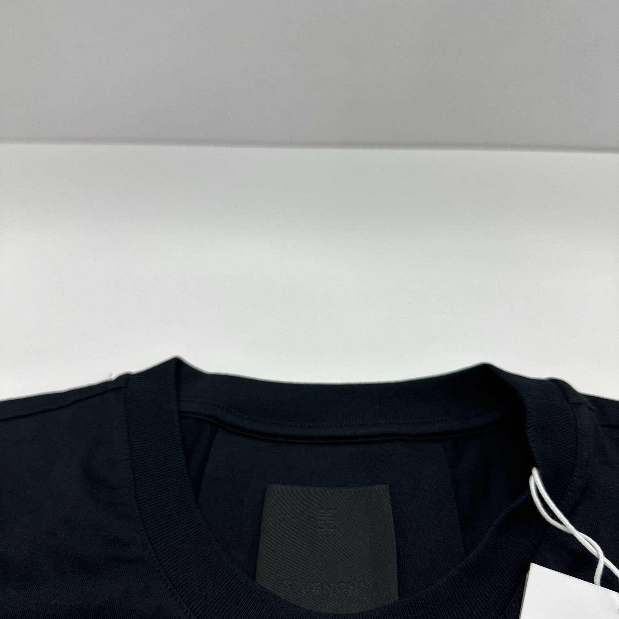 Givenchy Givenchy Angel Print T-Shirt Black Size M Size US M / EU 48-50 / 2 - 3 Thumbnail