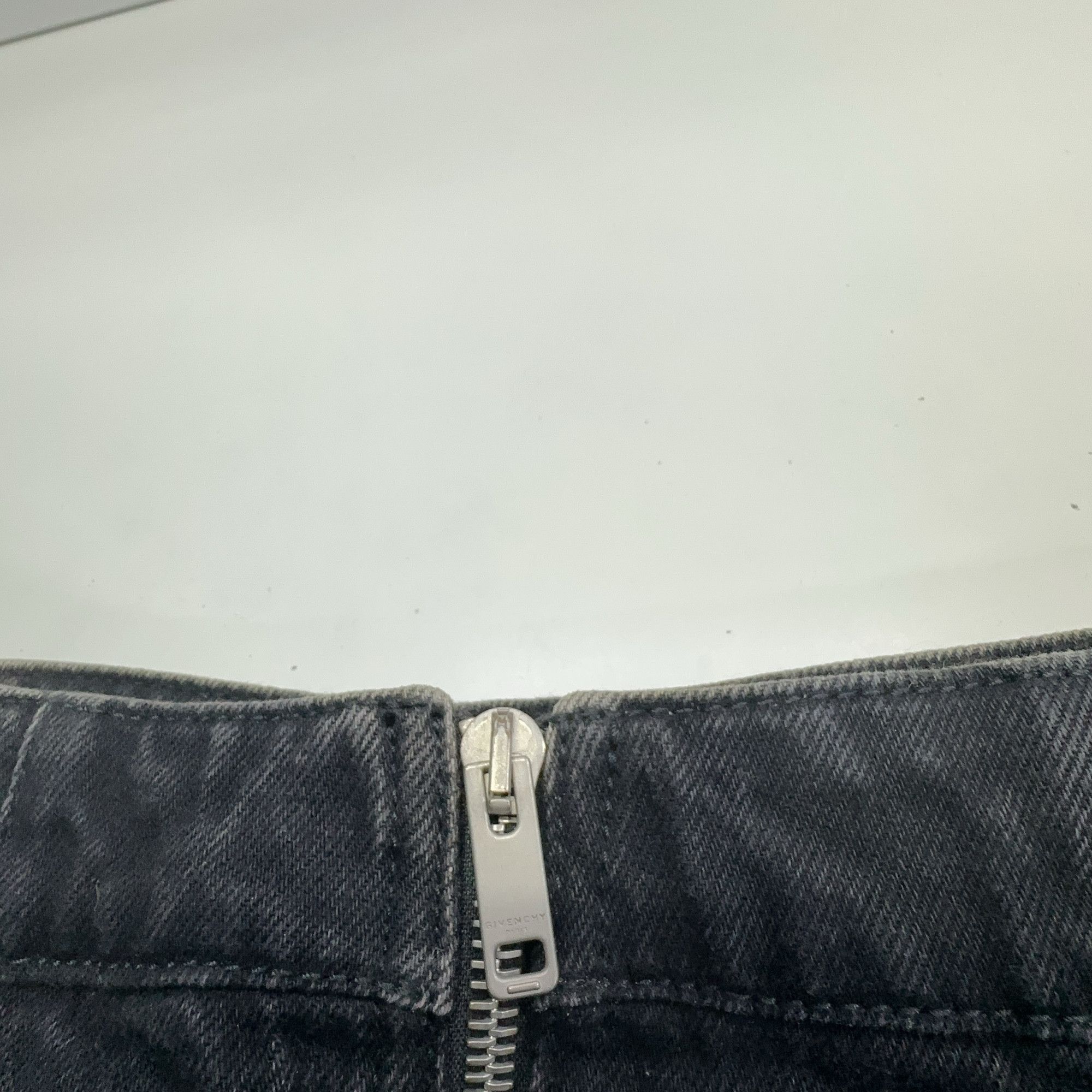 Givenchy Givenchy Lightning Bolt Denim Mini Skirt Size 36 Size 26" / US 2 / IT 38 - 7 Thumbnail