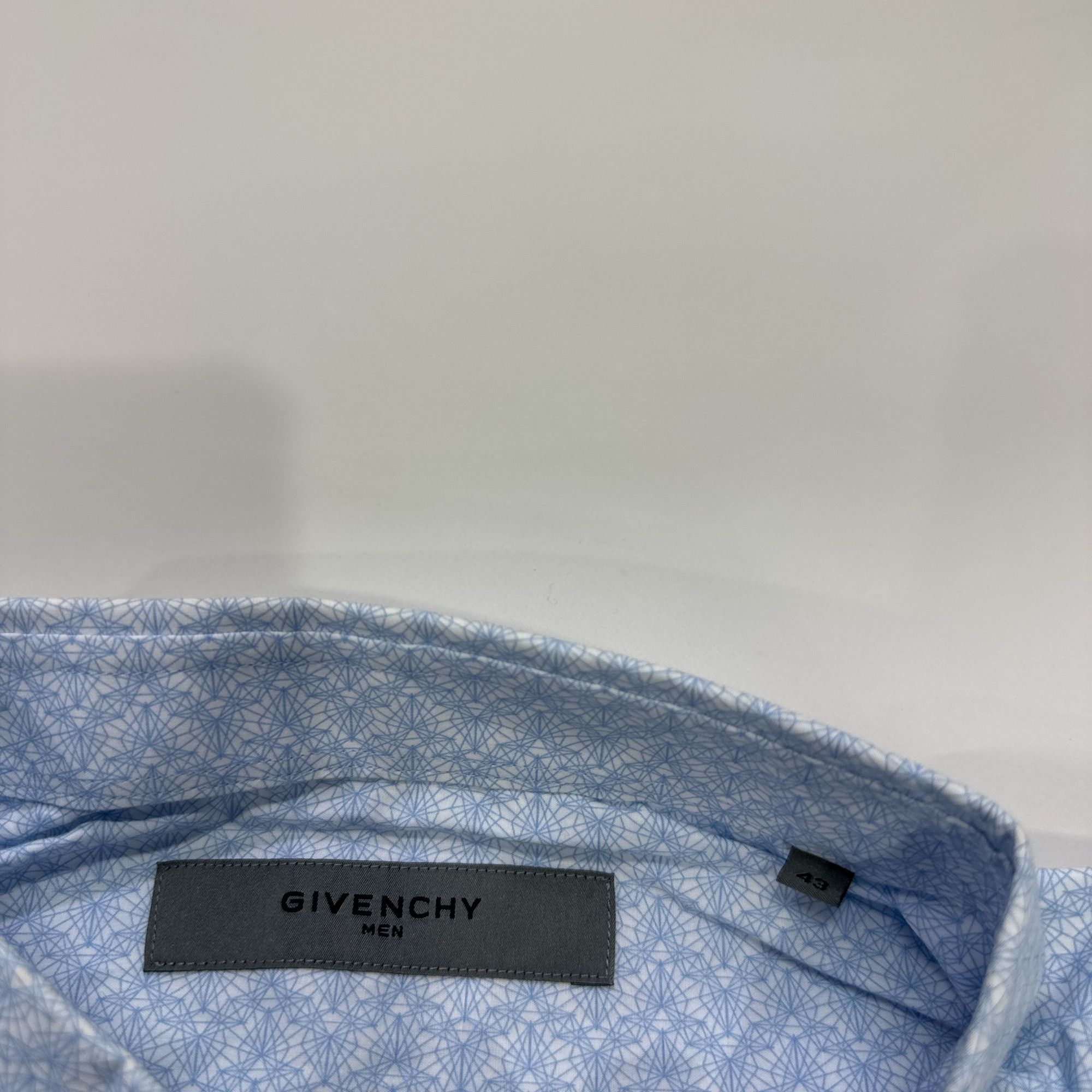 Givenchy Givenchy Geometric Print Short Sleeve Shirt L Size US L / EU 52-54 / 3 - 3 Thumbnail