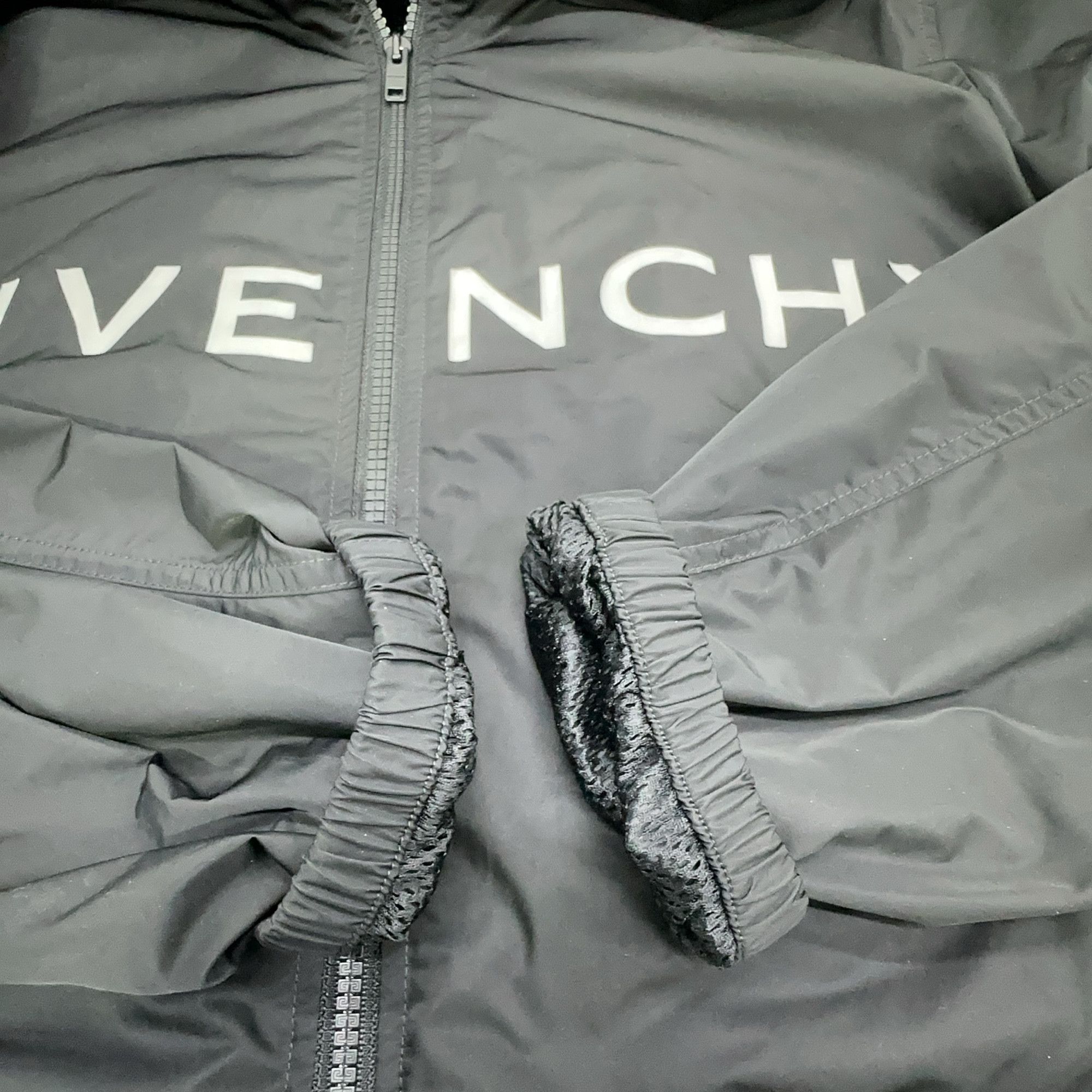 Givenchy Givenchy Logo Hooded Jacket Size S Size US S / EU 44-46 / 1 - 8 Thumbnail