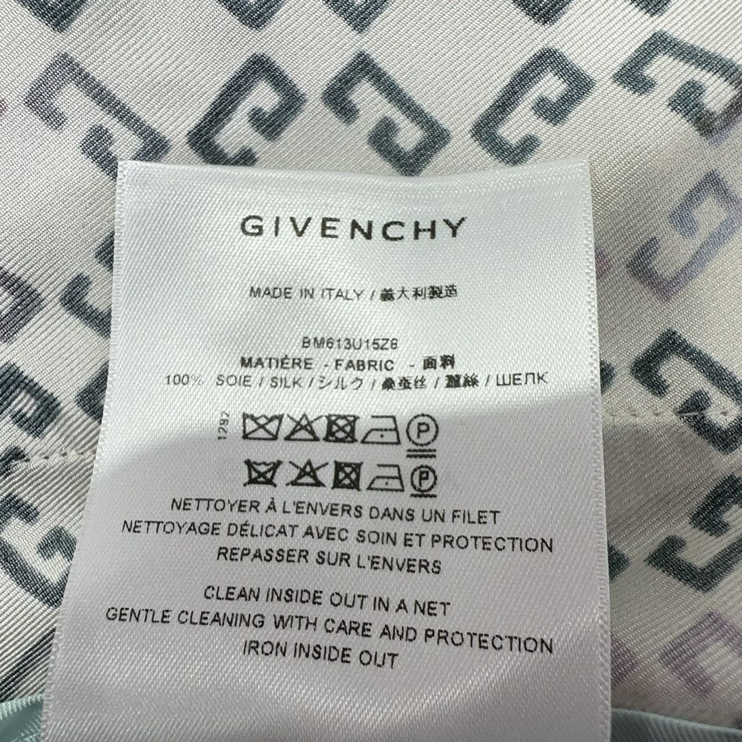 Givenchy Givenchy Logo Print Silk Short Sleeve Shirt 42 Size US XS / EU 42 / 0 - 6 Thumbnail
