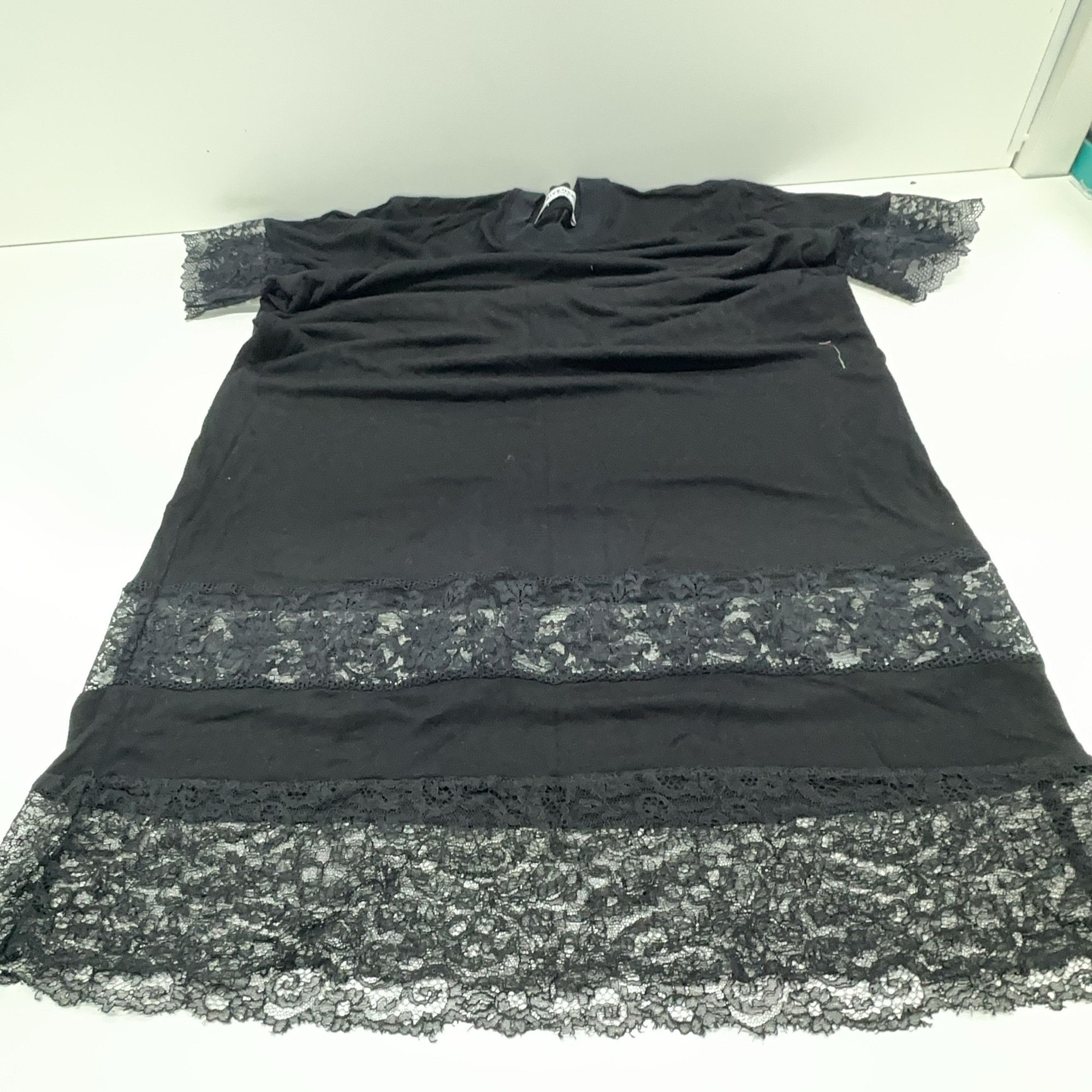 Givenchy Givenchy Lace Hem Mini Dress Size 34 Size XS / US 0-2 / IT 36-38 - 7 Thumbnail