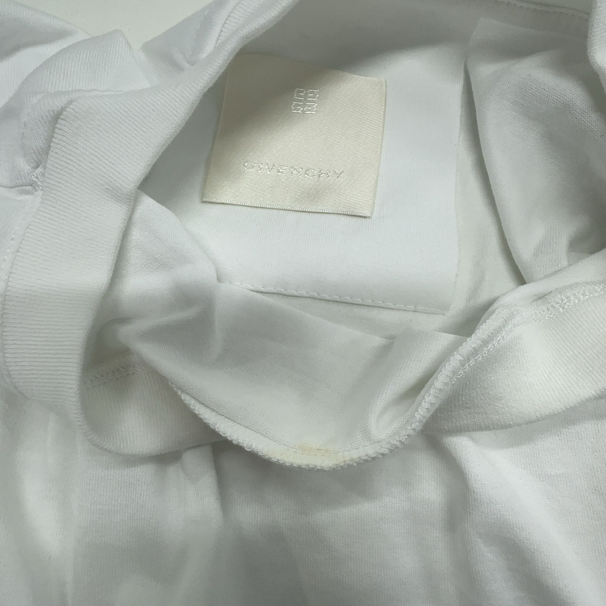 Givenchy Givenchy Logo T-Shirt Size S Size US S / EU 44-46 / 1 - 9 Thumbnail