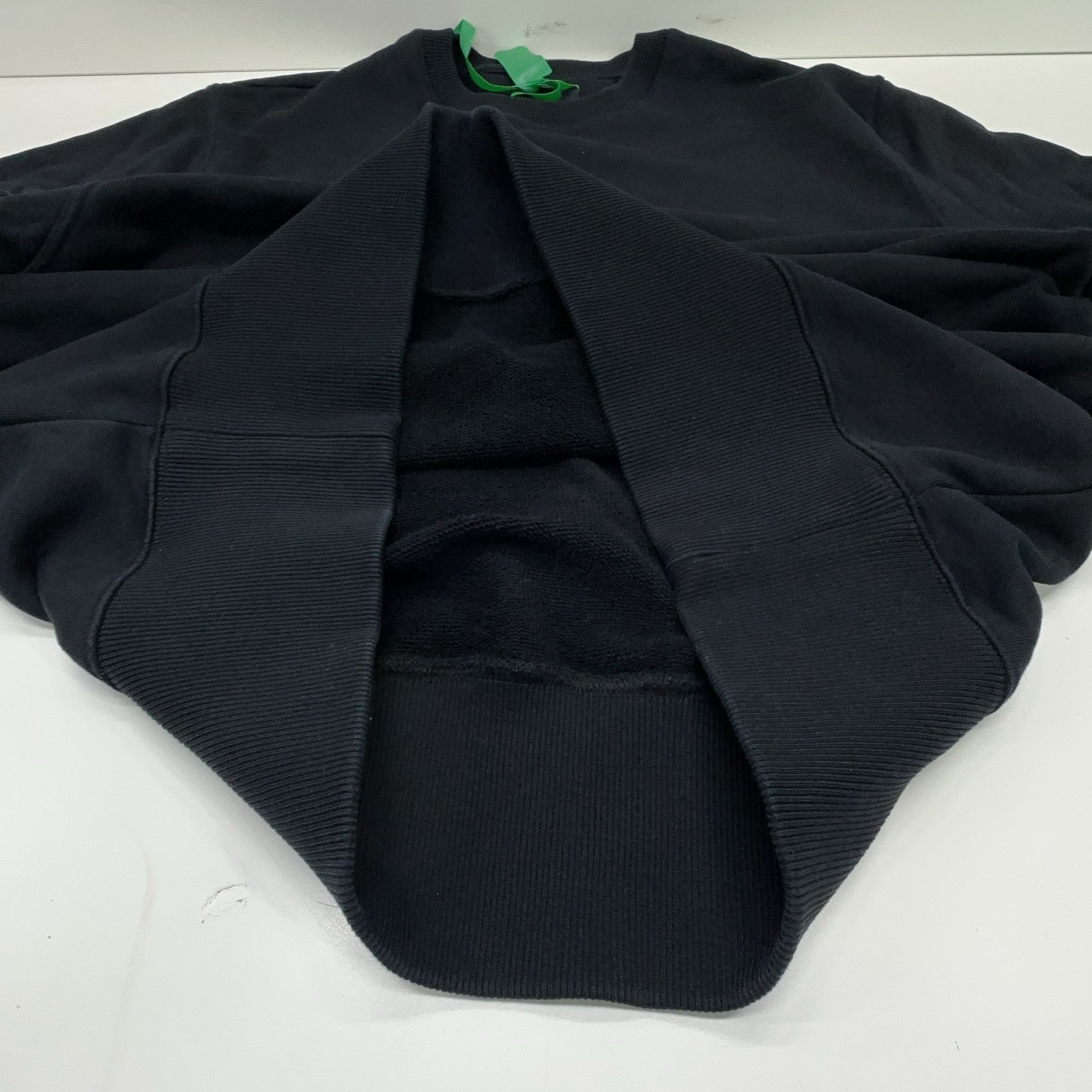 Givenchy Givenchy Reverse Logo Sweatshirt Size S Size US S / EU 44-46 / 1 - 9 Thumbnail