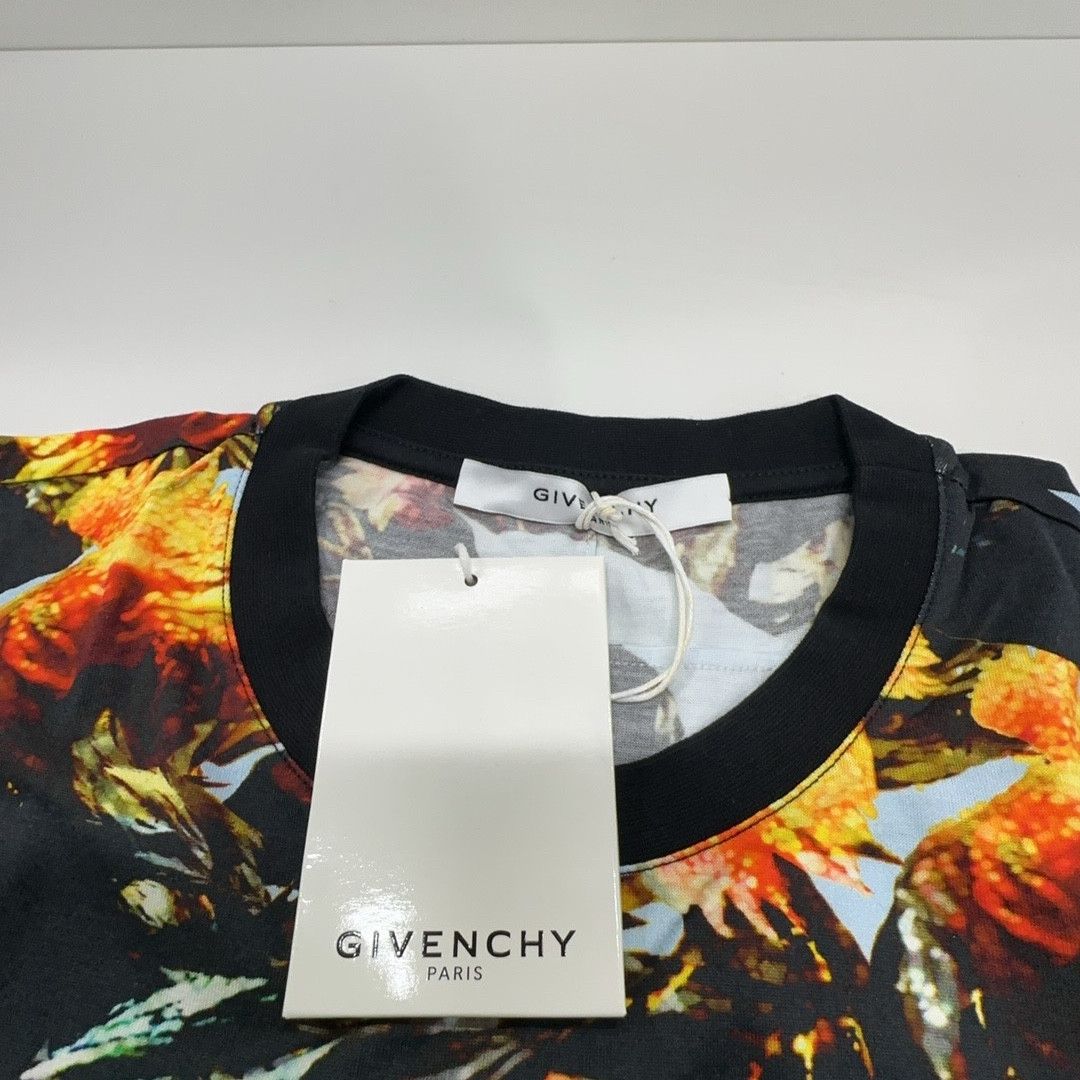 Givenchy Givenchy Floral Print T-Shirt Size M Size US M / EU 48-50 / 2 - 3 Thumbnail
