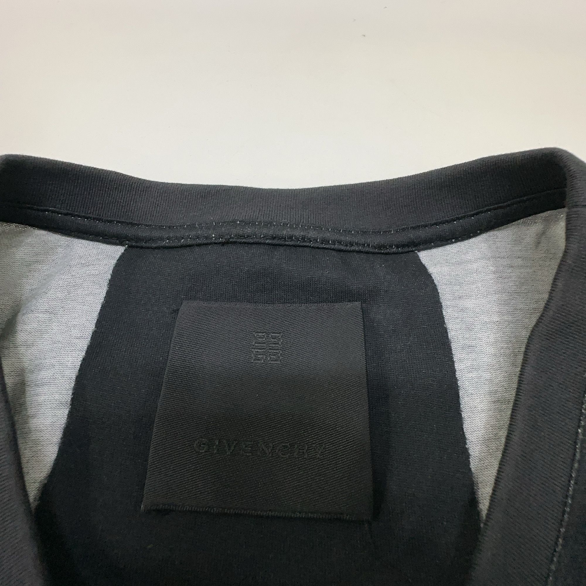 Givenchy Givenchy Padlock Graphic T-Shirt Size S Size US S / EU 44-46 / 1 - 3 Thumbnail
