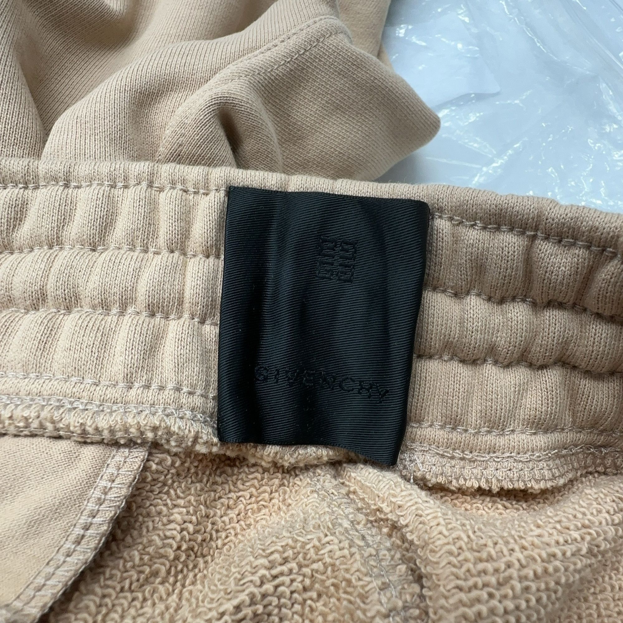 Givenchy Givenchy Logo Bermuda Shorts Size S Size US 30 / EU 46 - 4 Thumbnail