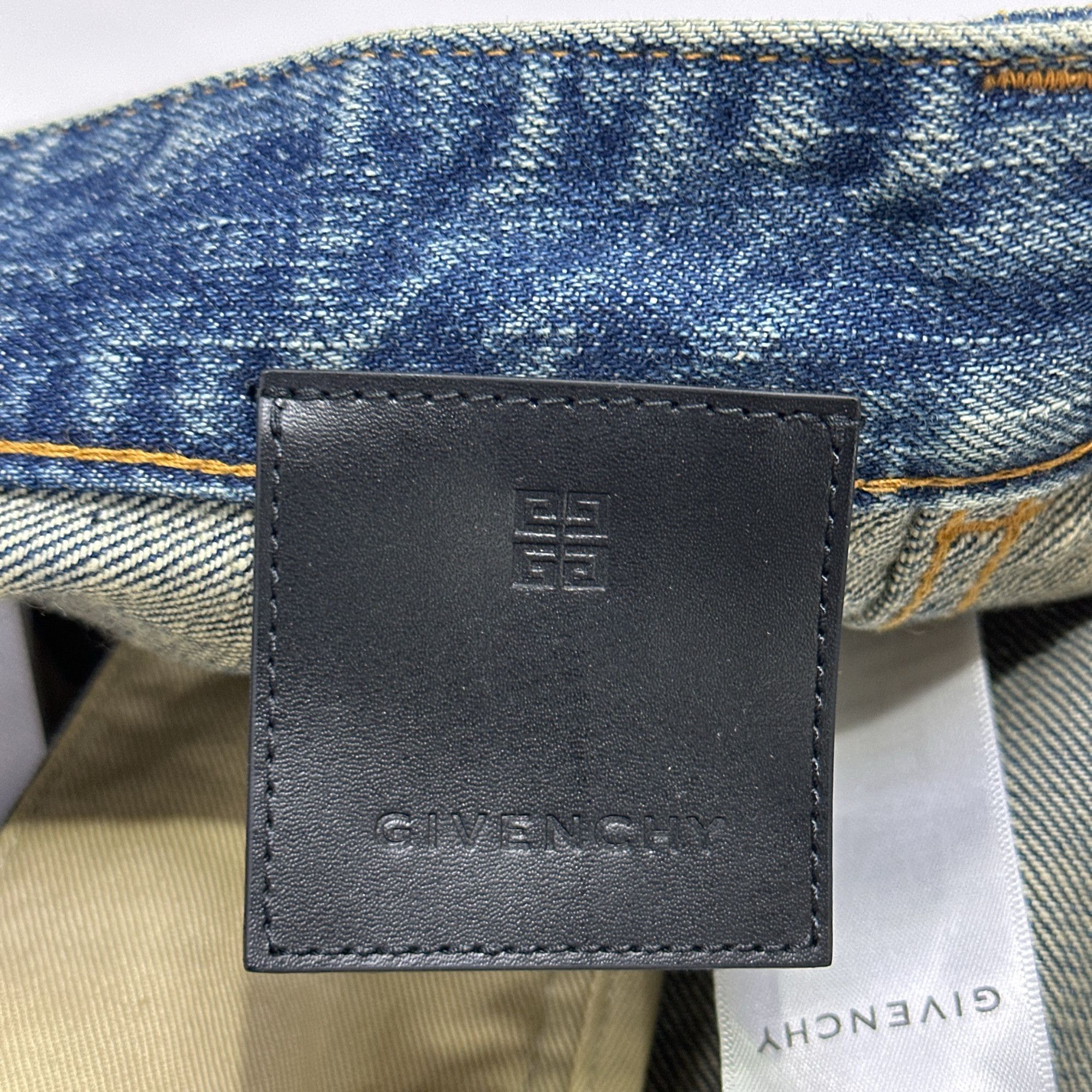 Givenchy Givenchy Distressed Jeans Size 28 Size 28" / US 6 / IT 42 - 3 Thumbnail