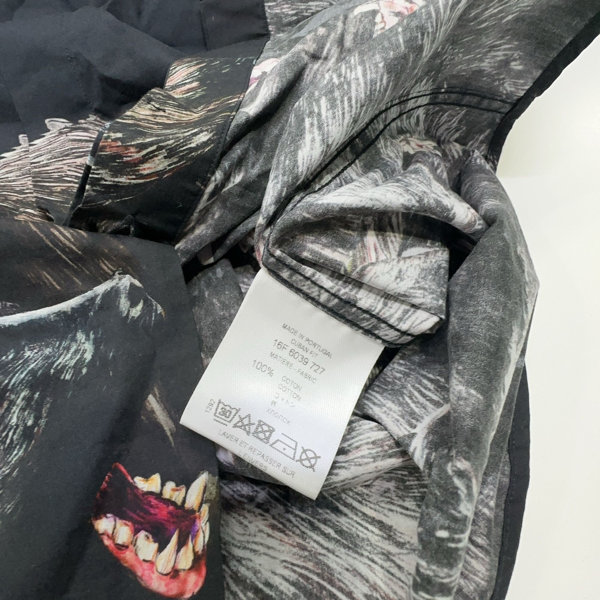 Givenchy Givenchy Gorilla Print Button Up Shirt Size L Size US L / EU 52-54 / 3 - 5 Thumbnail