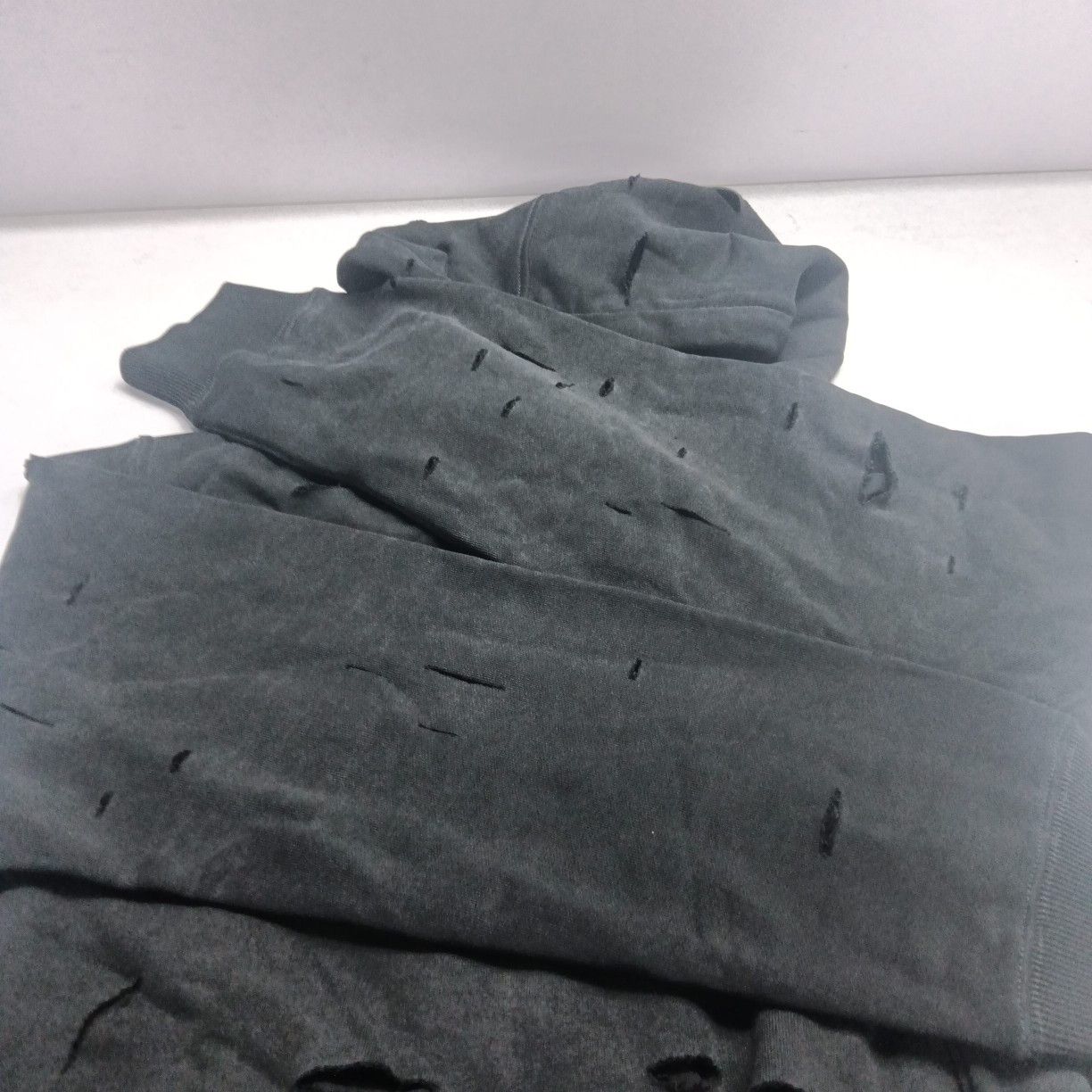 Givenchy Givenchy Distressed Logo Hoodie Size XXL Size US XXL / EU 58 / 5 - 15 Thumbnail