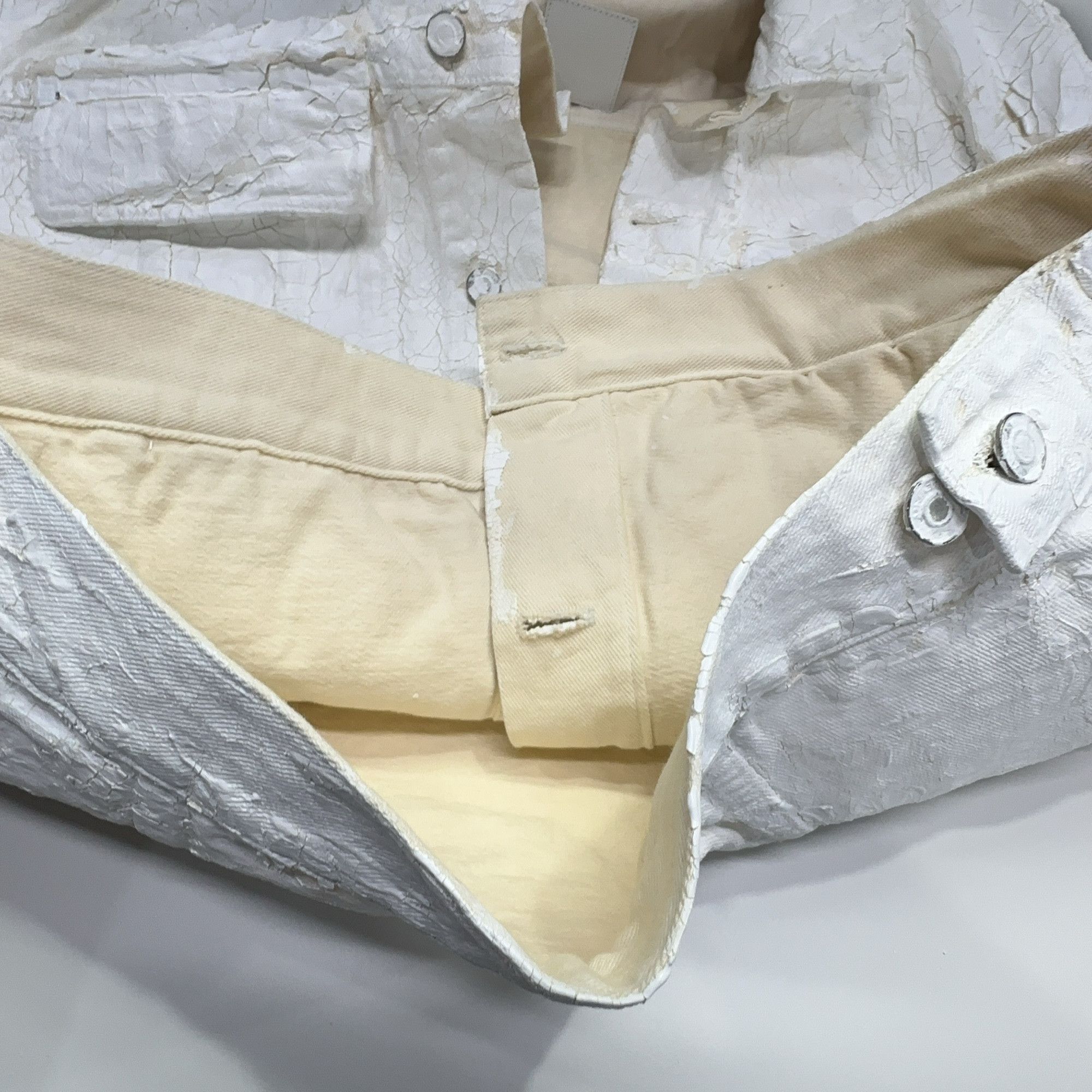 Givenchy Givenchy Cracked White Denim Jacket Size XXL Size US XXL / EU 58 / 5 - 8 Thumbnail