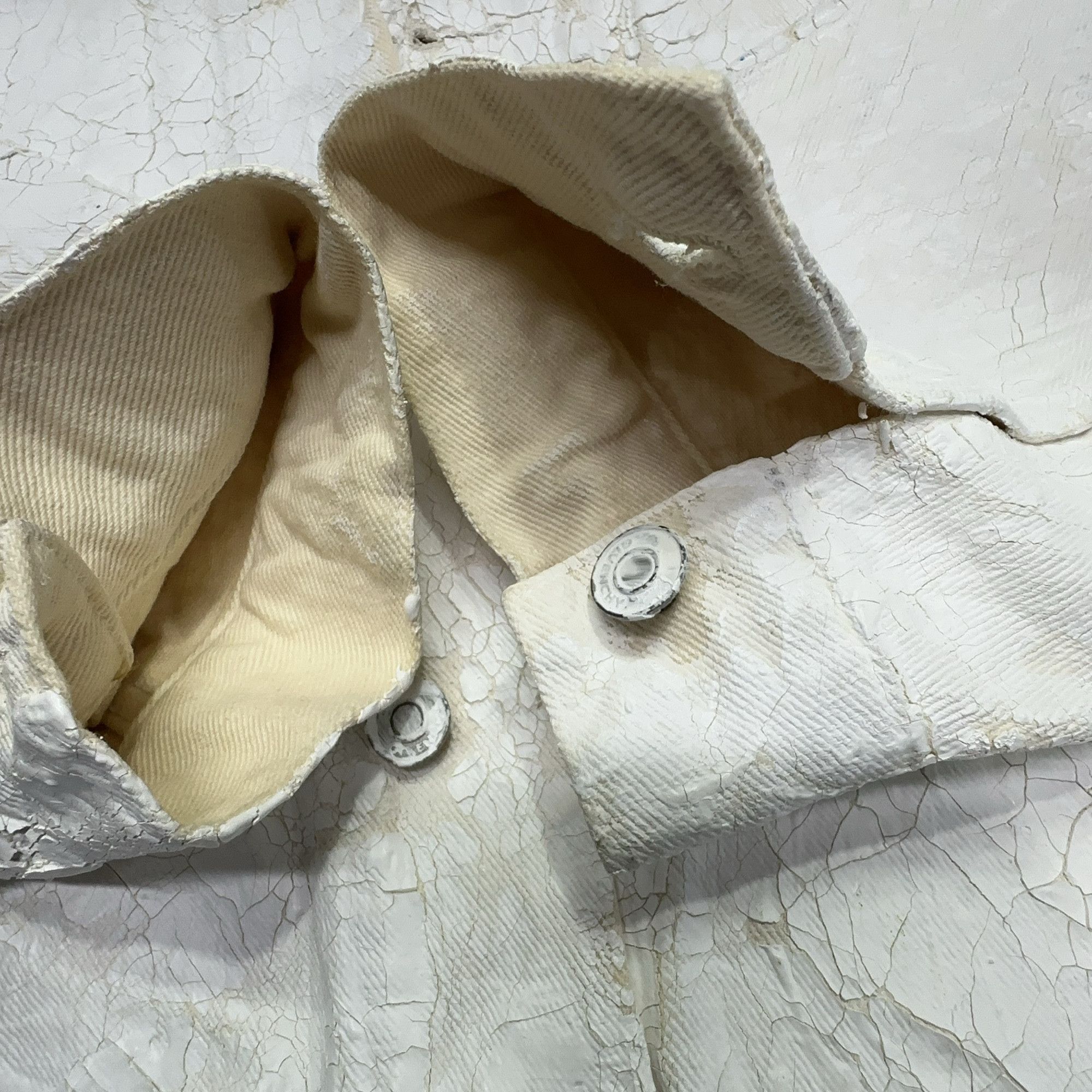Givenchy Givenchy Cracked White Denim Jacket Size XXL Size US XXL / EU 58 / 5 - 10 Thumbnail