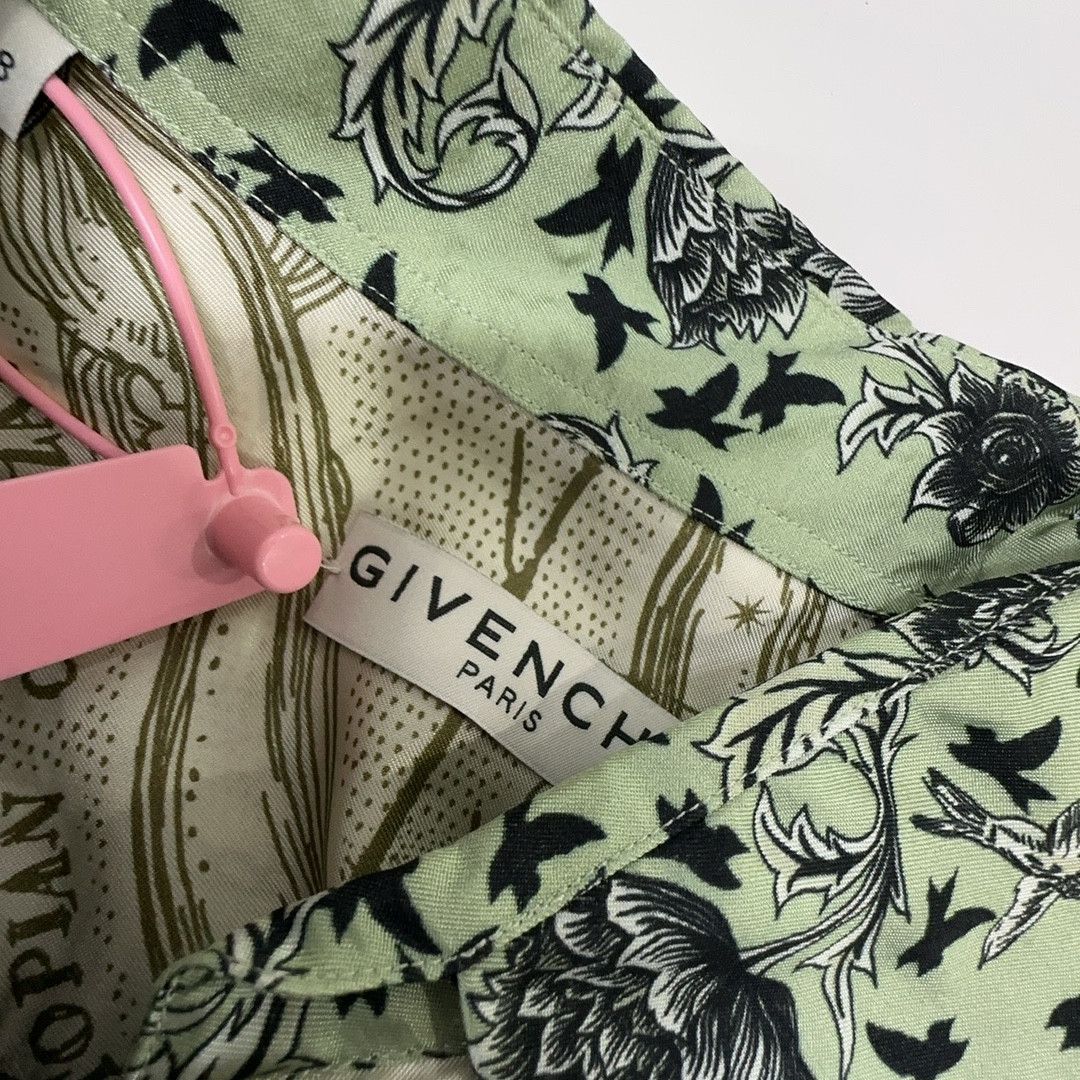 Givenchy Givenchy Floral Button Up Shirt Size S Size US S / EU 44-46 / 1 - 3 Thumbnail