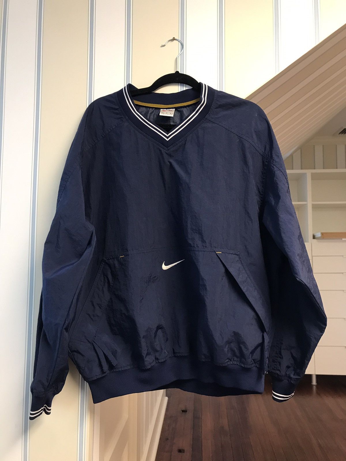 oversized nike pullover vintage