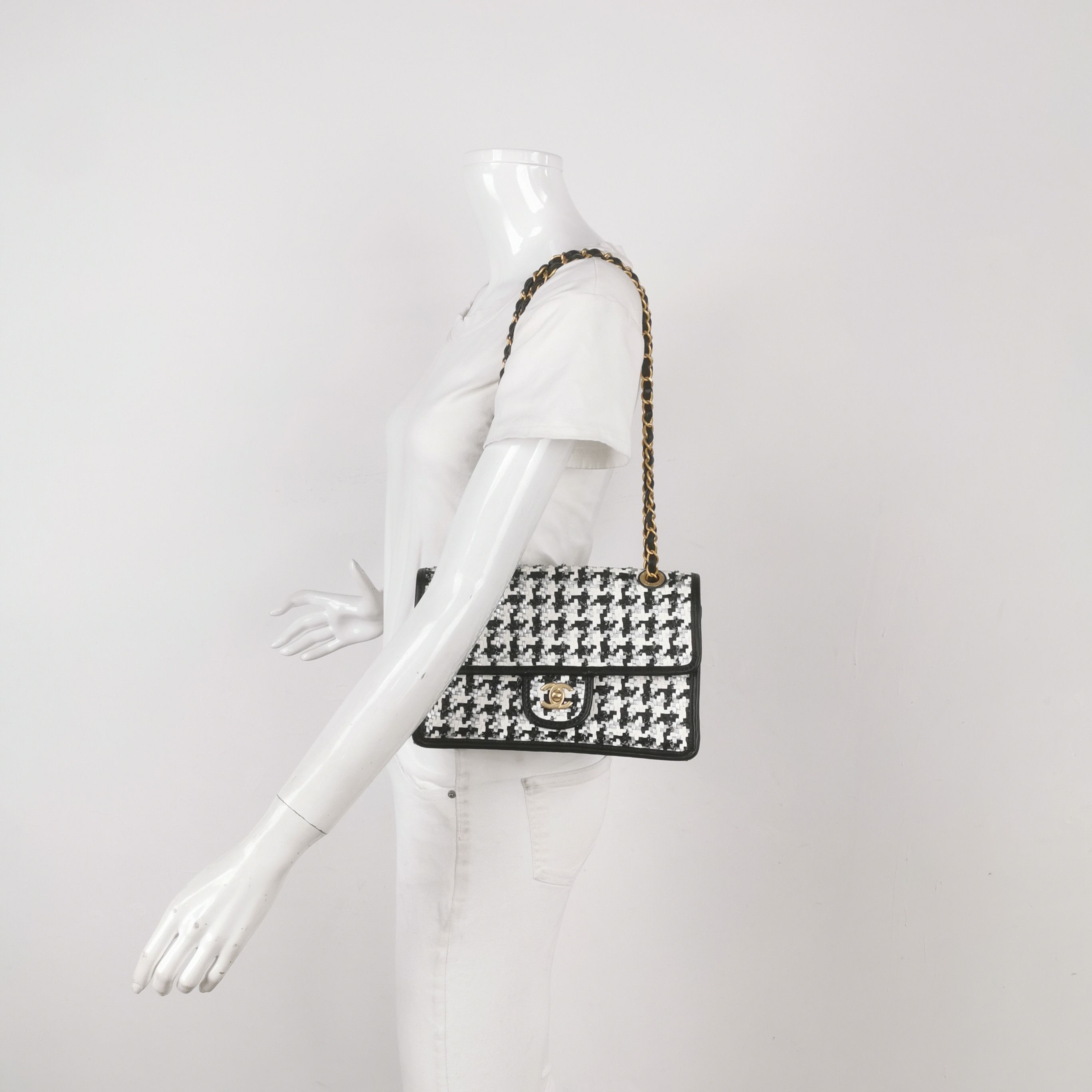 Chanel Chanel Women os Shoulder Bags Size ONE SIZE - 2 Thumbnail