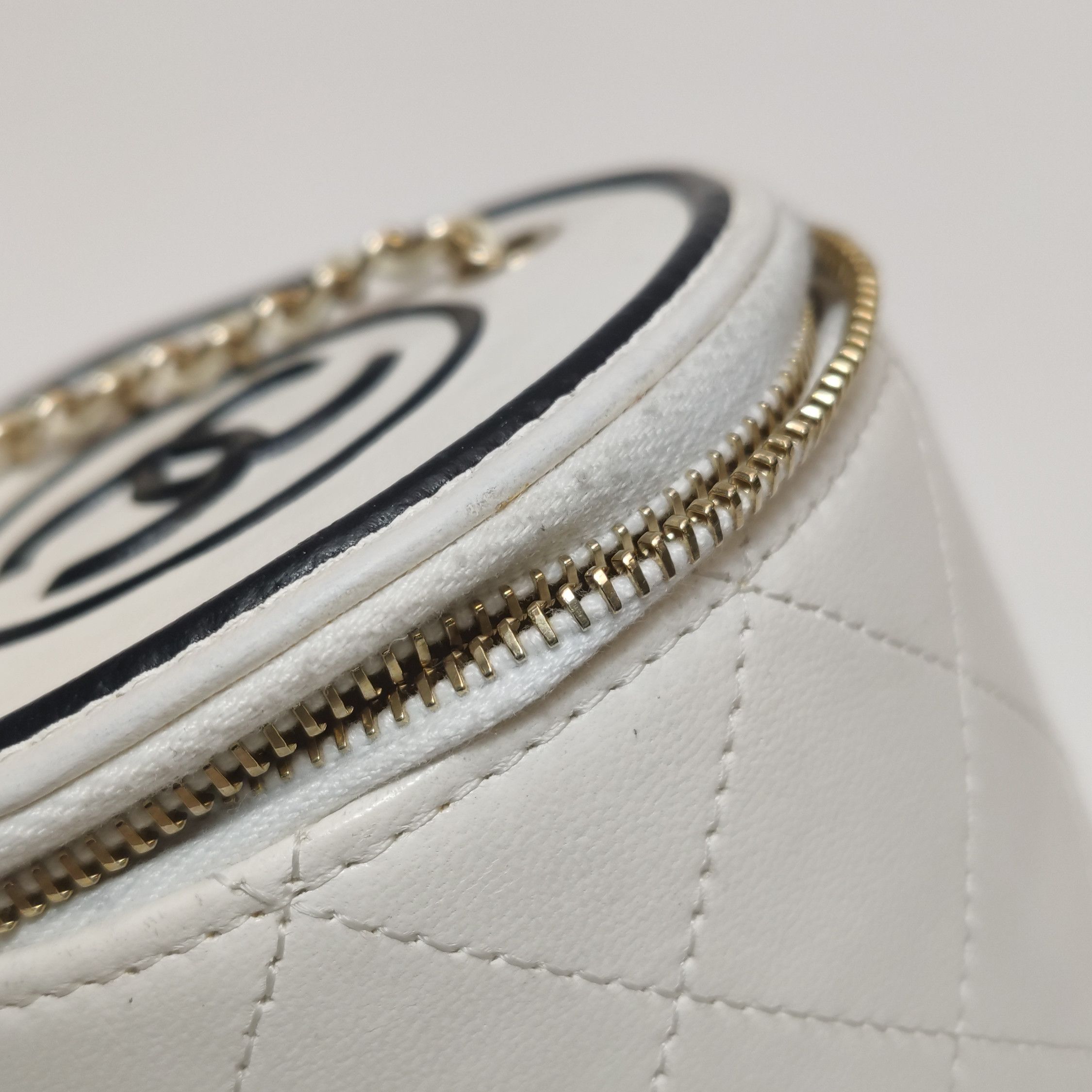 Chanel Chanel Women os Crossbody Bags Size ONE SIZE - 13 Thumbnail