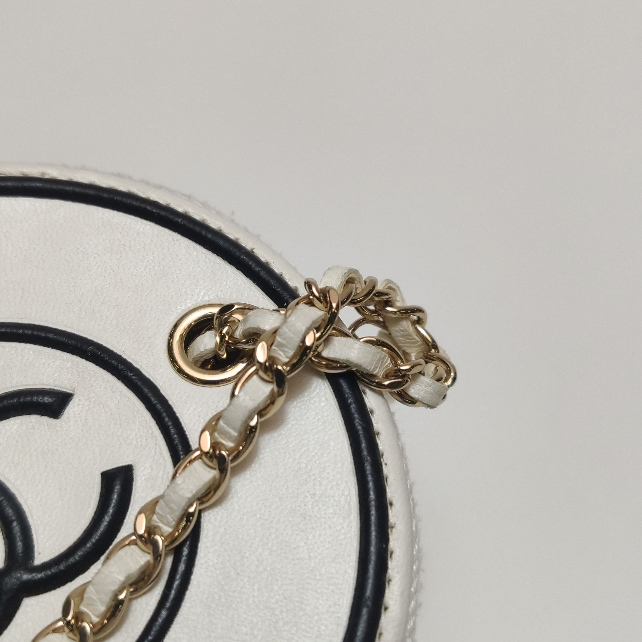 Chanel Chanel Women os Crossbody Bags Size ONE SIZE - 10 Thumbnail