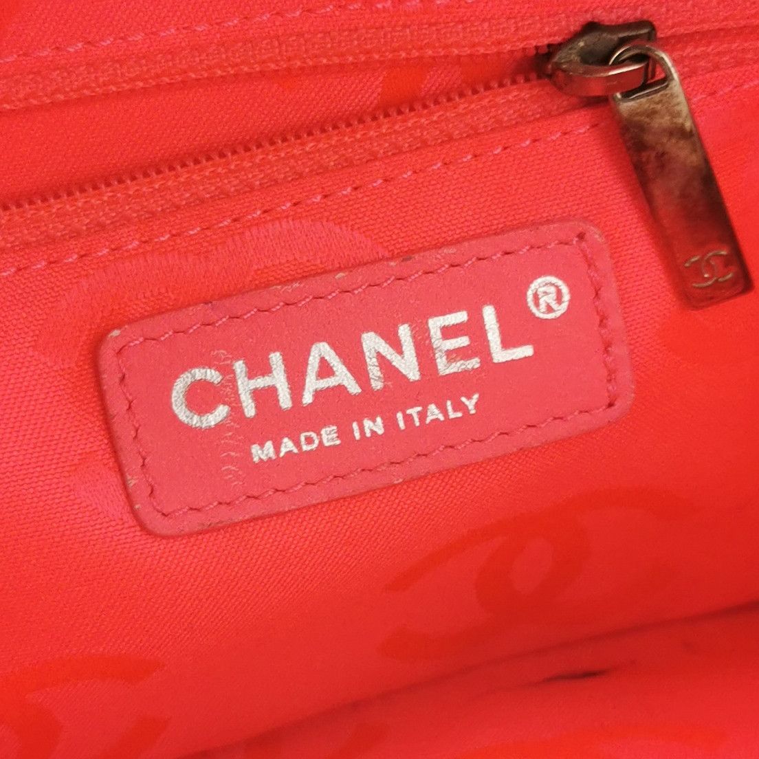 Chanel Chanel Women os Tote Bags Size ONE SIZE - 8 Thumbnail