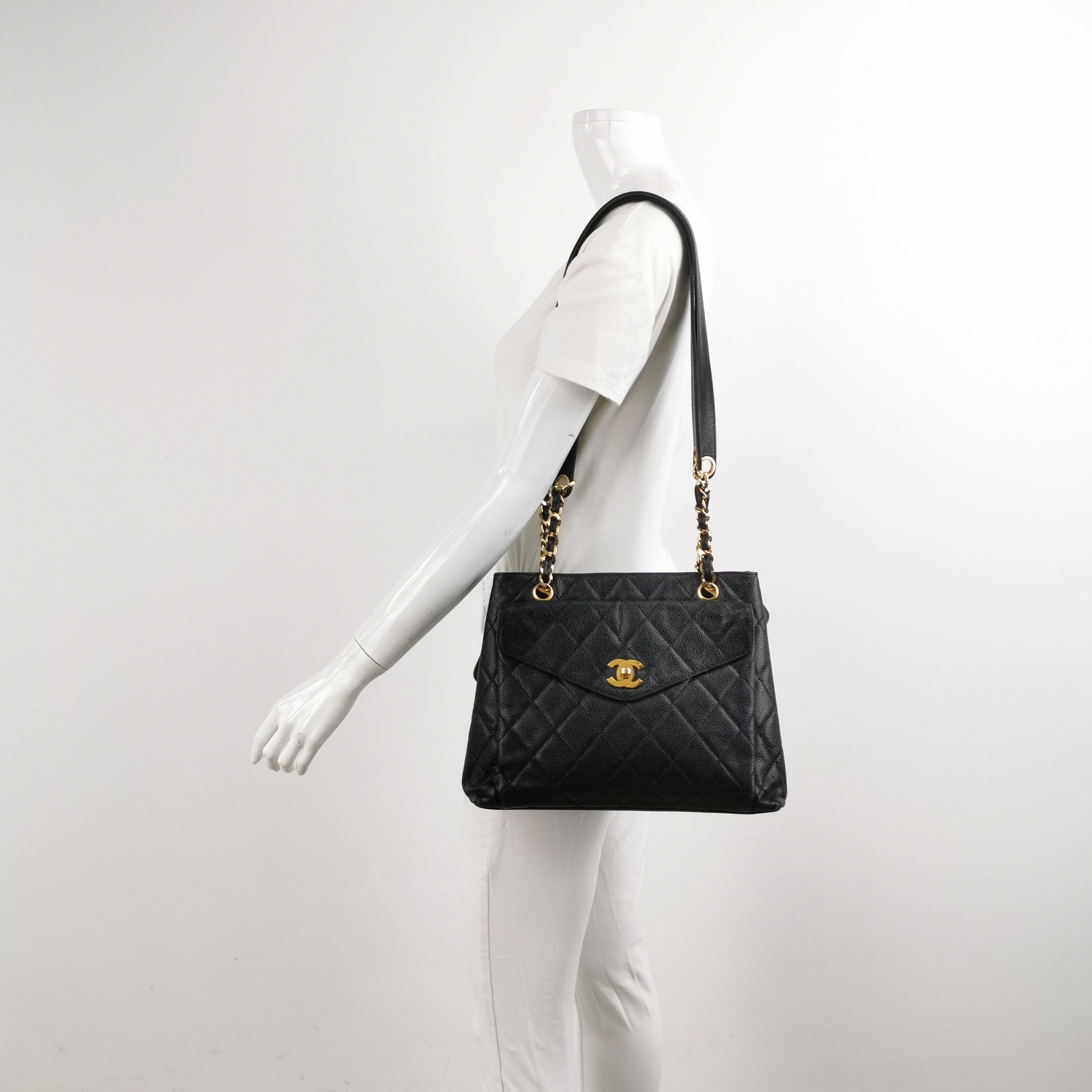 Chanel Chanel Women os Shoulder Bags Size ONE SIZE - 2 Thumbnail