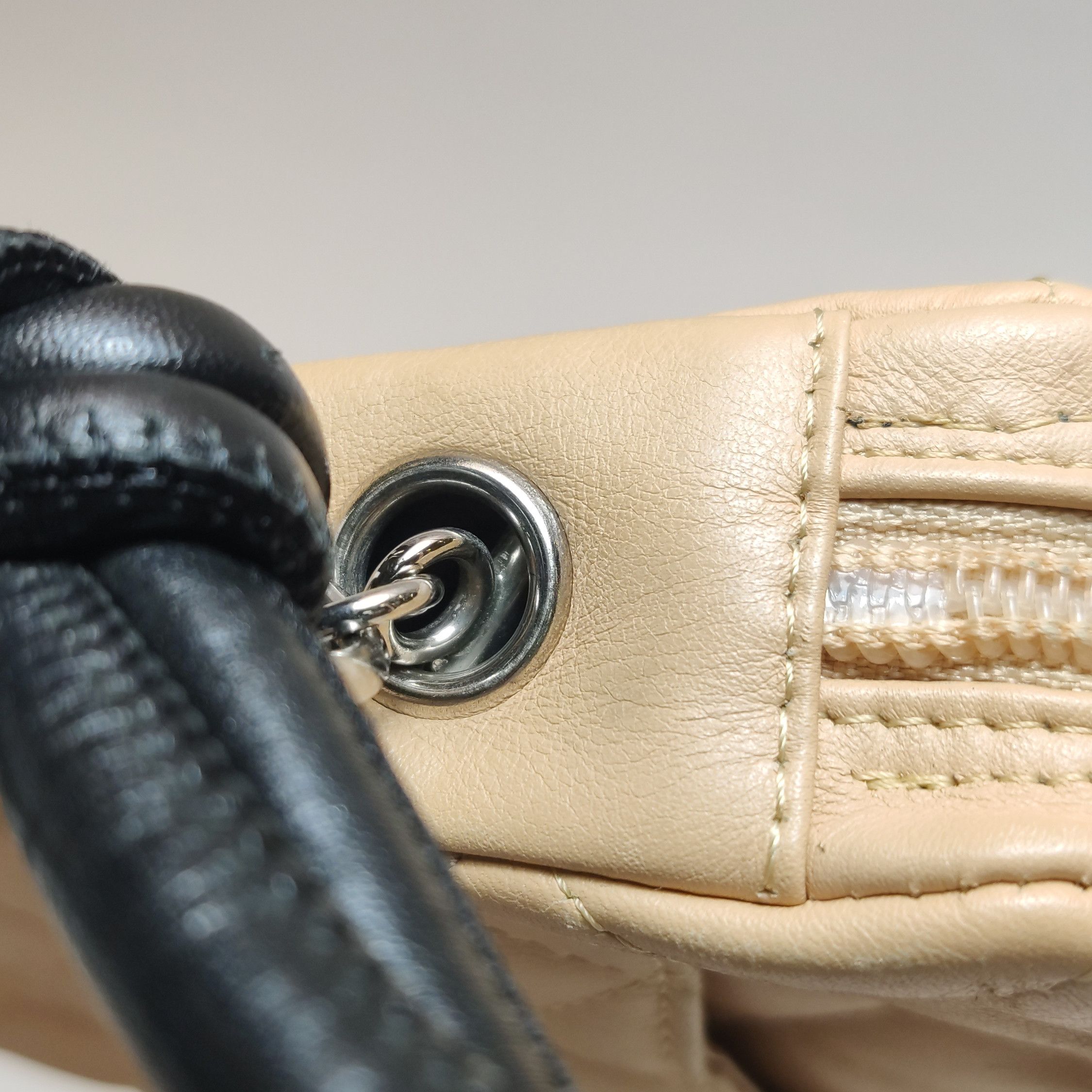Chanel Chanel Women os Crossbody Bags Size ONE SIZE - 14 Thumbnail
