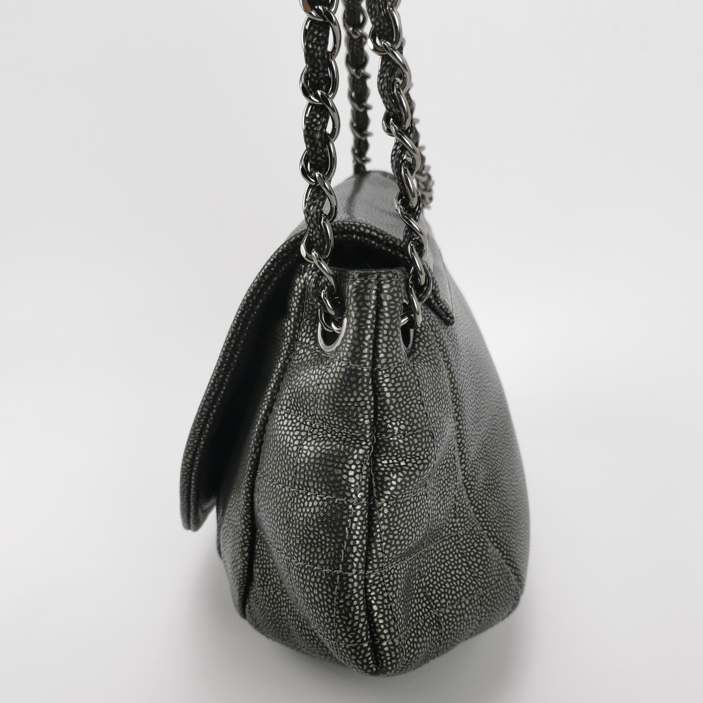 Chanel Chanel Women os Shoulder Bags Size ONE SIZE - 3 Thumbnail