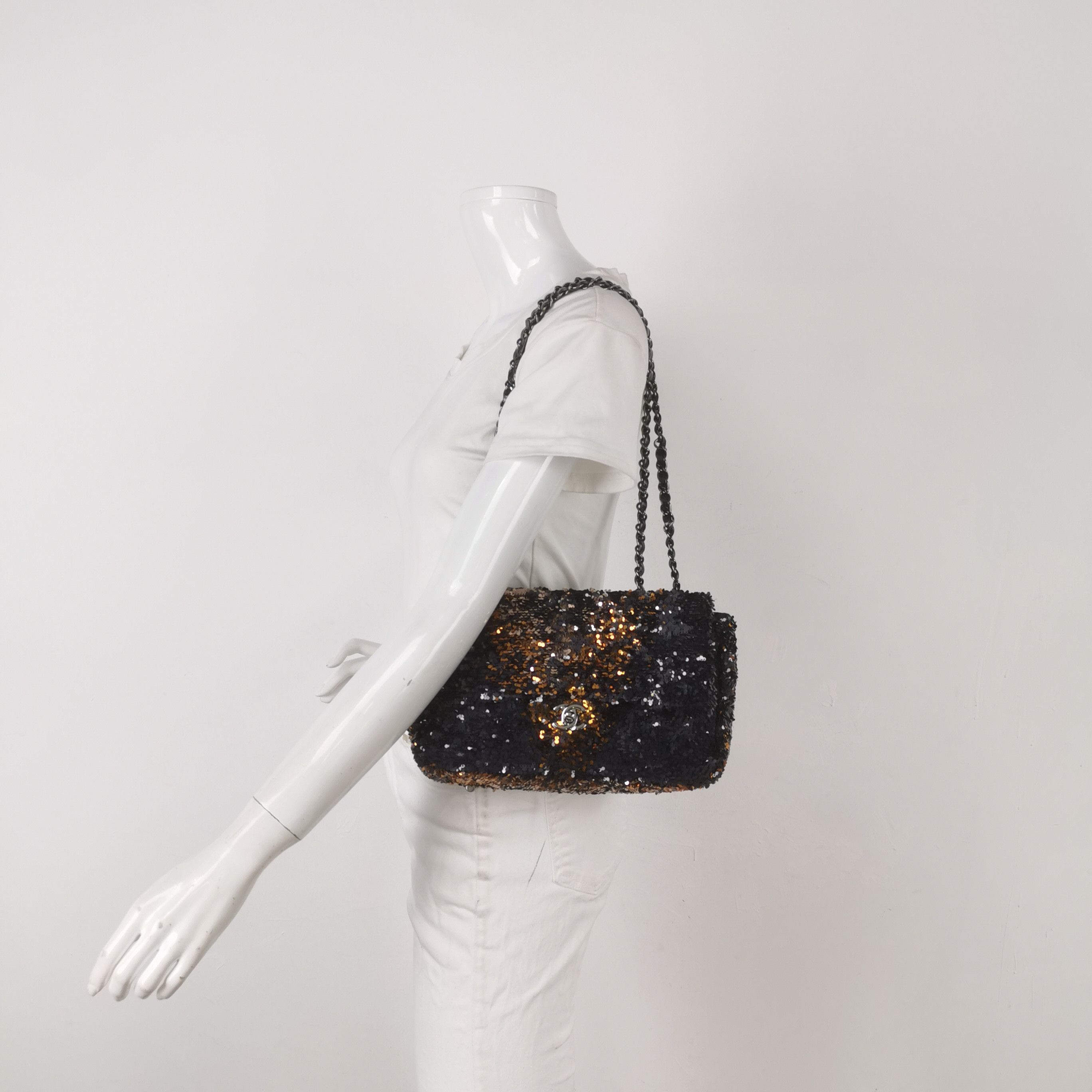 Chanel Chanel Women os Shoulder Bags Size ONE SIZE - 2 Thumbnail