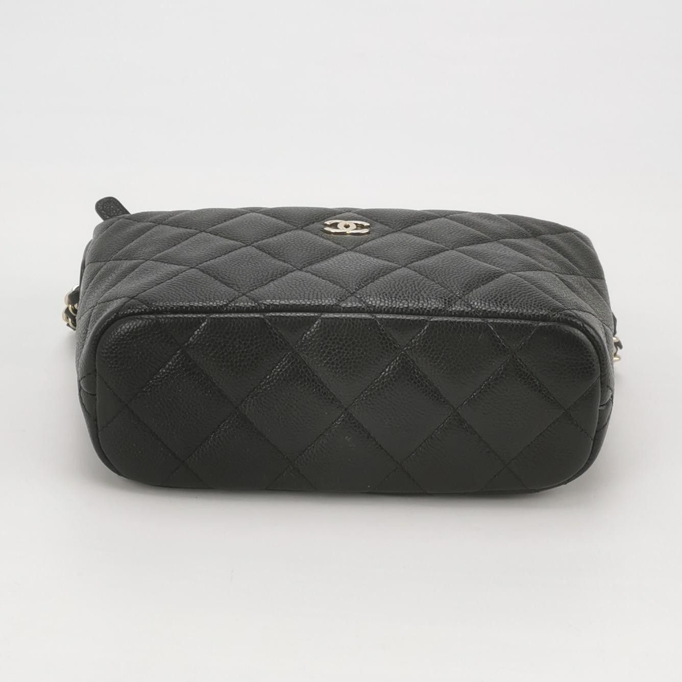 Chanel Chanel Women os Shoulder Bags Size ONE SIZE - 6 Thumbnail
