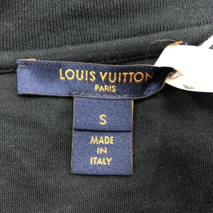 Louis Vuitton Louis Vuitton Monogram Pocket T-Shirt Size S Size US S / EU 44-46 / 1 - 3 Thumbnail