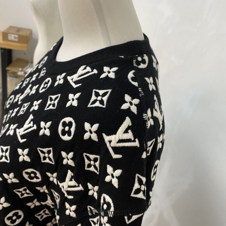 Louis Vuitton Louis Vuitton Monogram Sweater M Size US M / EU 48-50 / 2 - 7 Thumbnail