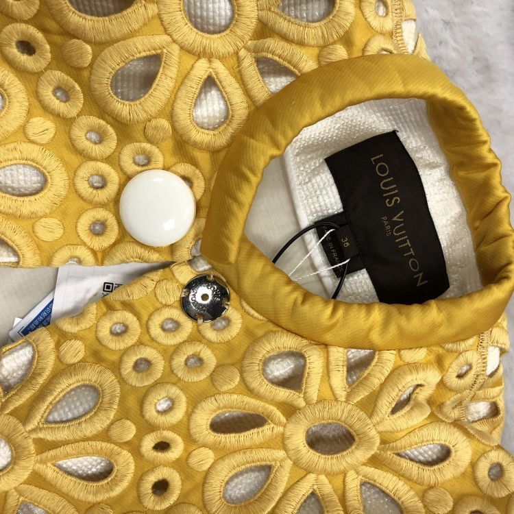 Louis Vuitton Louis Vuitton Yellow Floral Eyelet Coat Size 36 Size XS / US 0-2 / IT 36-38 - 5 Thumbnail
