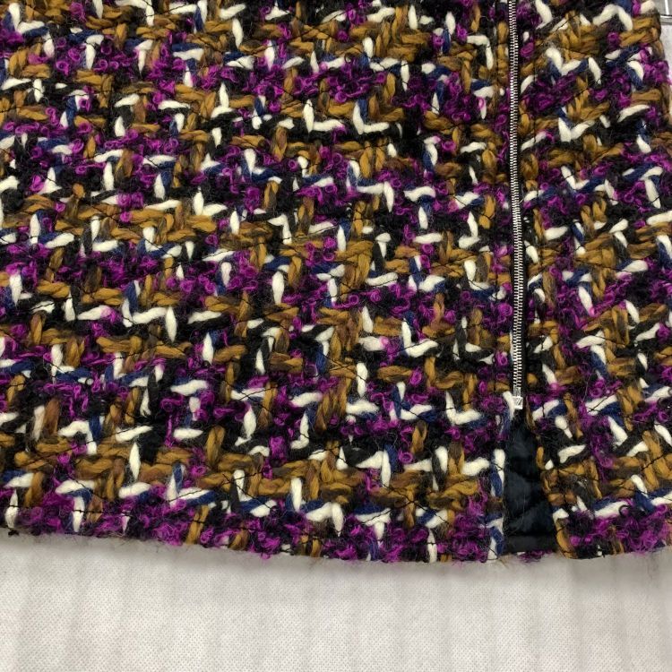 Louis Vuitton Louis Vuitton Multi-color Tweed Mini Skirt Size 36 Size 26" / US 2 / IT 38 - 7 Thumbnail