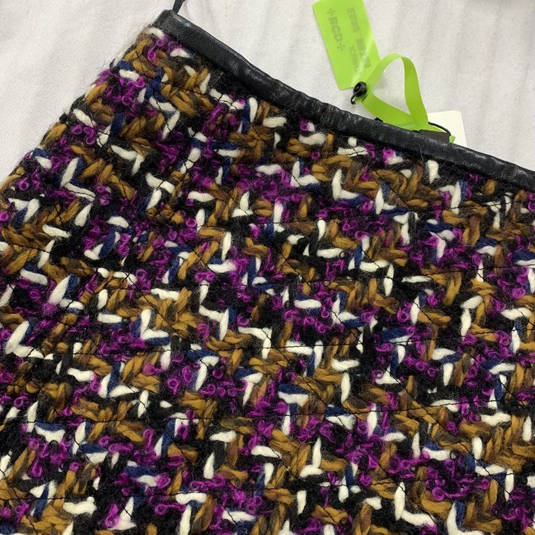 Louis Vuitton Louis Vuitton Multi-color Tweed Mini Skirt Size 36 Size 26" / US 2 / IT 38 - 6 Thumbnail